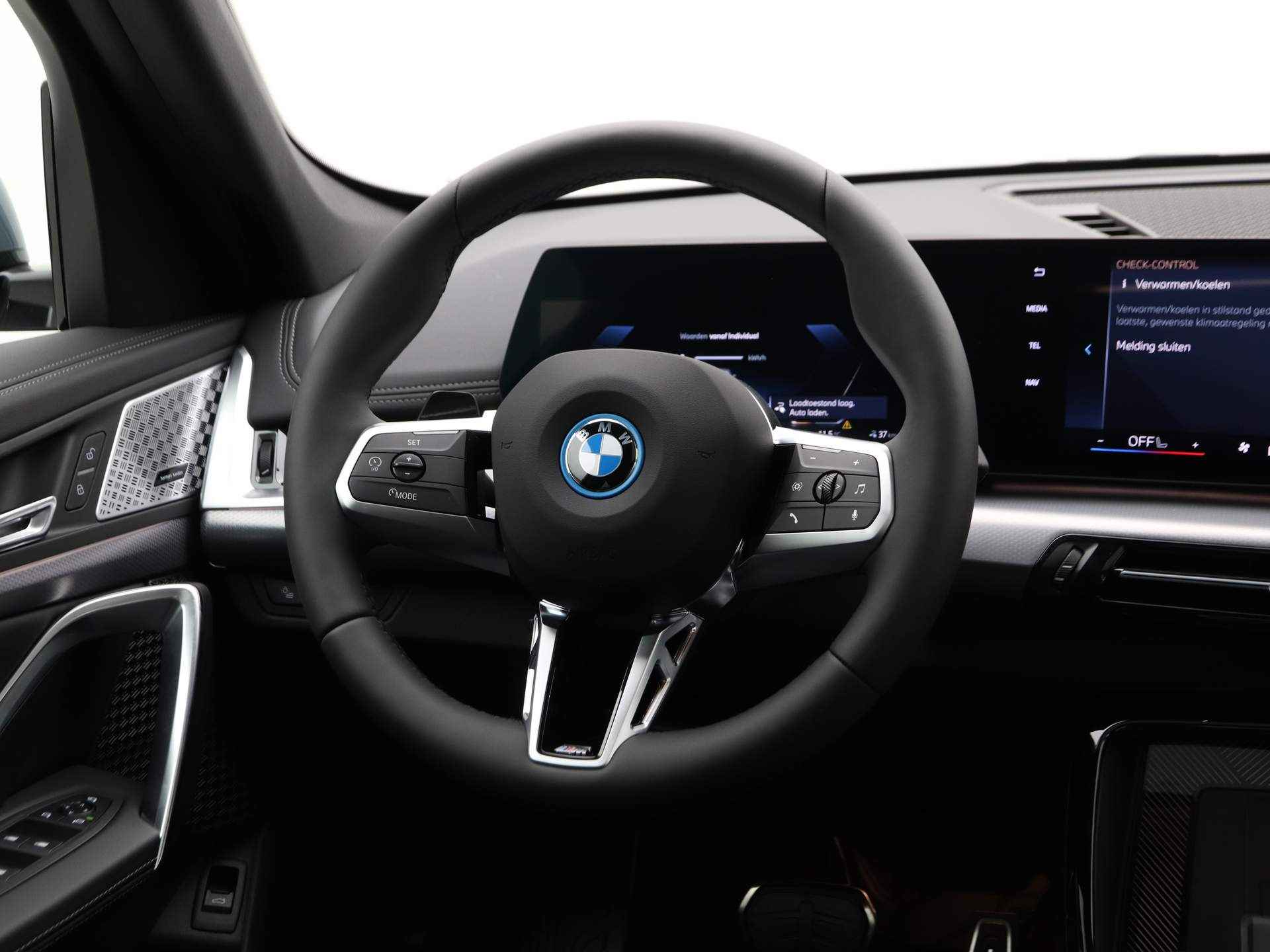 BMW iX1 eDrive20 67 kWh - 3/23