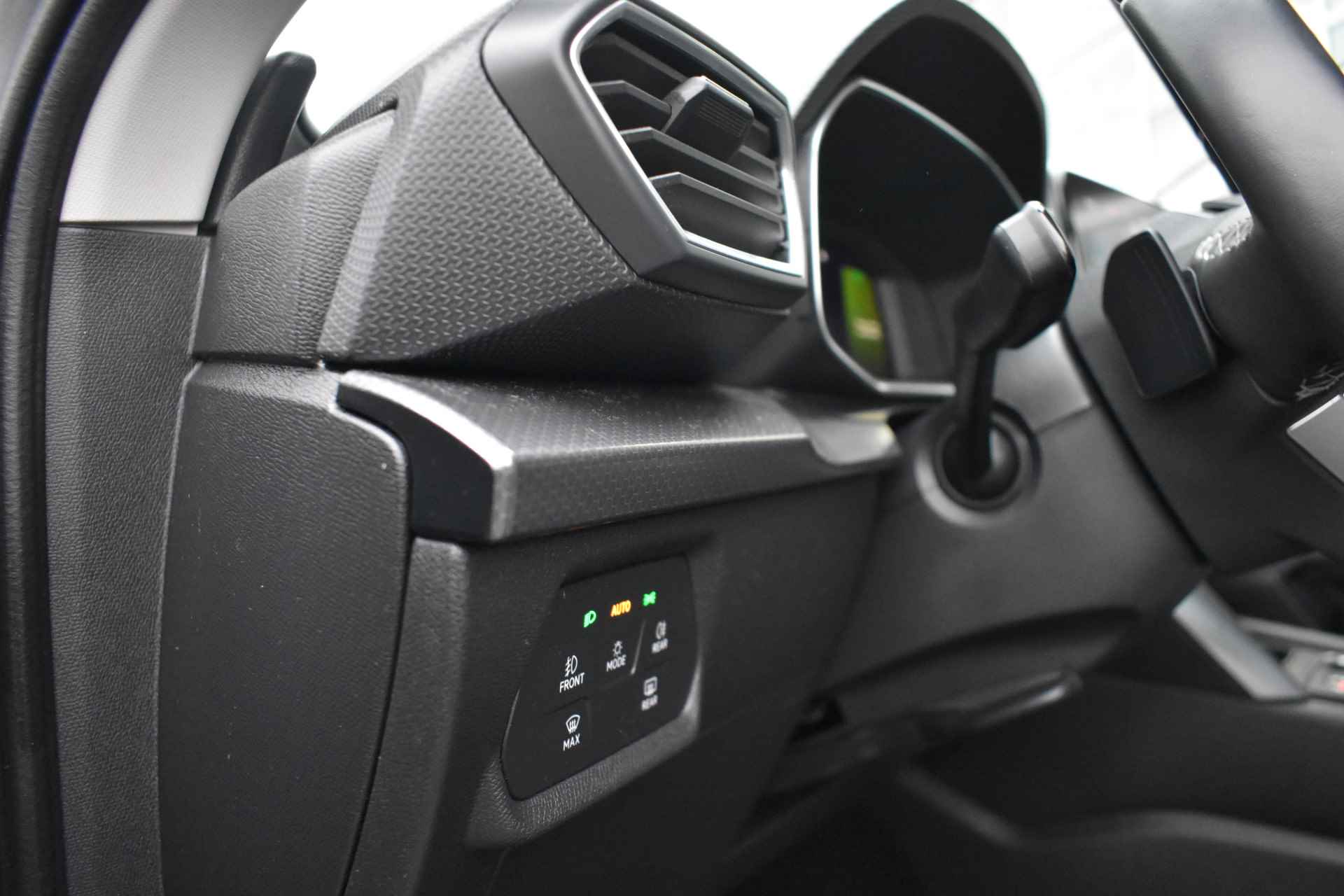 SEAT Leon 1.0 eTSI 110PK DSG-7 Style Business Intense | NAVIGATIE | CAMERA | ADAPT. CRUISE - 12/35
