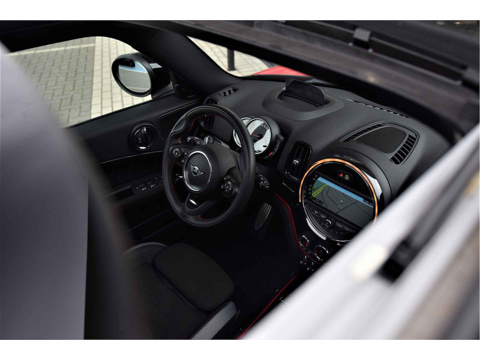 MINI Countryman John Cooper Works ALL4 Chili Automaat / Panoramadak / Adaptief onderstel / Achteruitrijcamera / Stoelverwarming / Active Cruise Control / Harman Kardon / Head-Up - 5/43