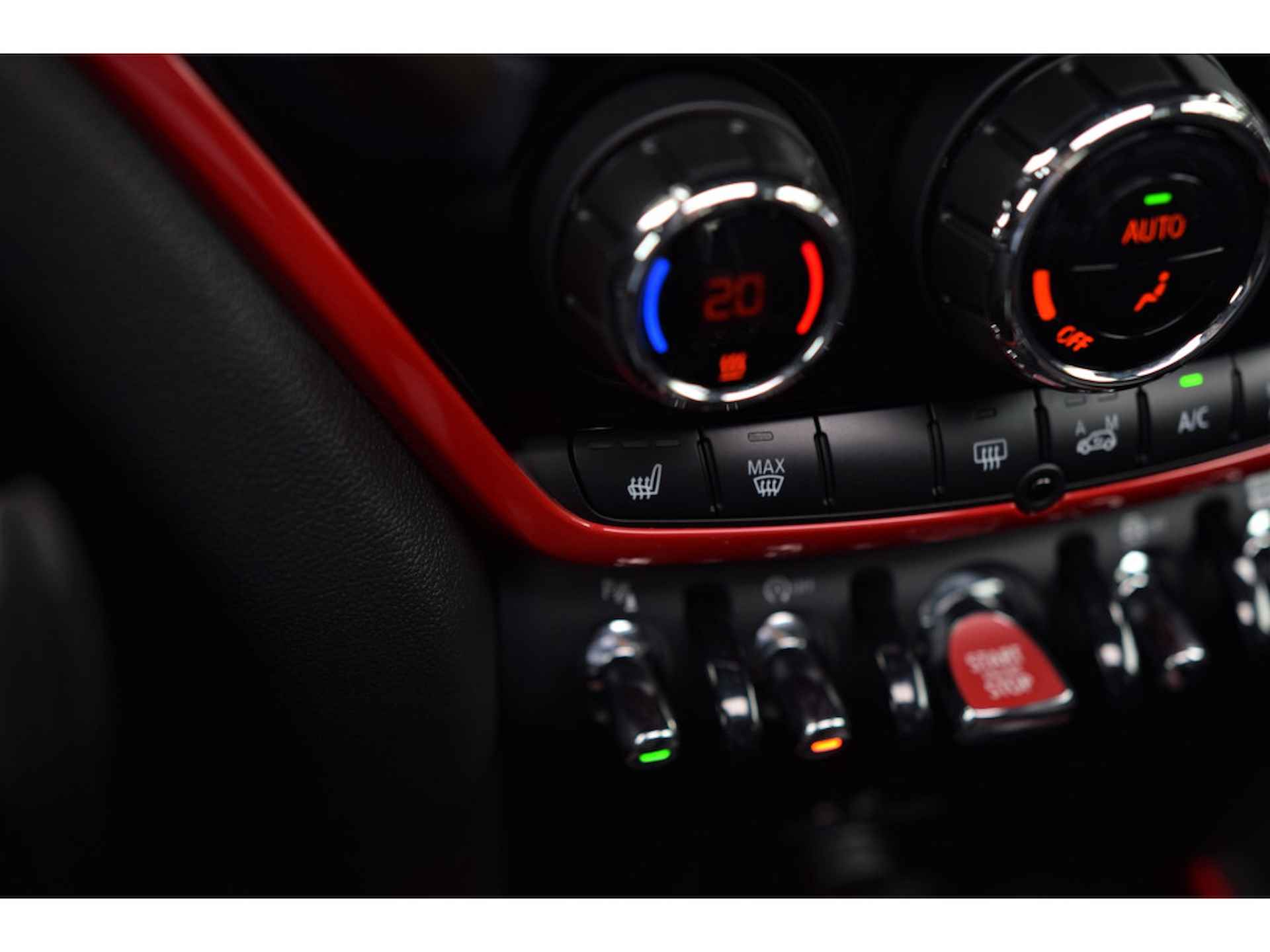 MINI Countryman John Cooper Works ALL4 Chili Automaat / Panoramadak / Adaptief onderstel / Achteruitrijcamera / Stoelverwarming / Active Cruise Control / Harman Kardon / Head-Up - 36/43