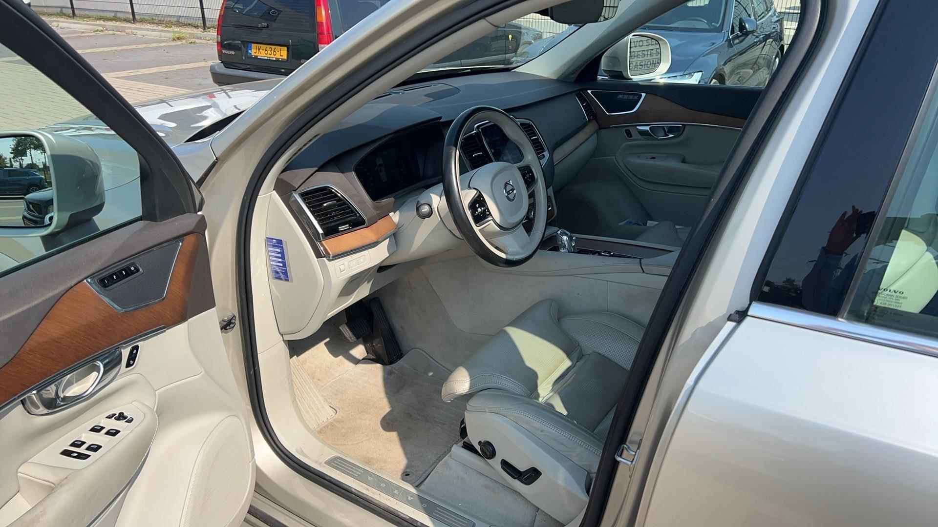 Volvo XC90 T8 390PK AUT8 Twin Engine AWD Inscription, 100% HS Volvo Onderhouden, Luchtvering, Adaptive Cruise & Pilot Assist, Lederen Bekleding incl. Stoelverwarming, BLIS, 4-Zone Climate Control, Panoramisch Schuif-Kanteldak, 20" Velgen, - 4/7