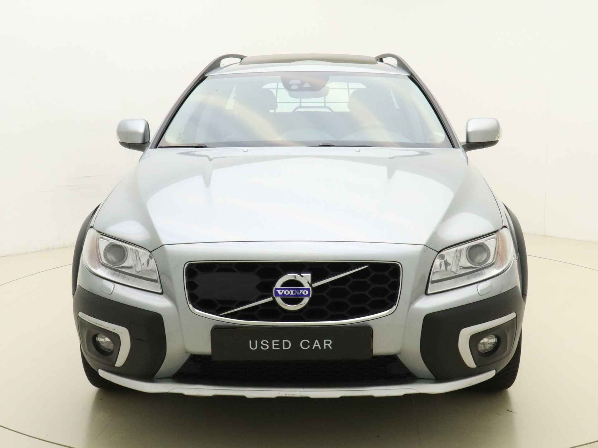 Volvo XC70 D4 181pk Inscription Edition / Open dak / Ventilatie / Adapt. Cruise / Leder Dashboard / Elektr. Stoelen / Afn. Trekhaak / Xenon / - 4/39