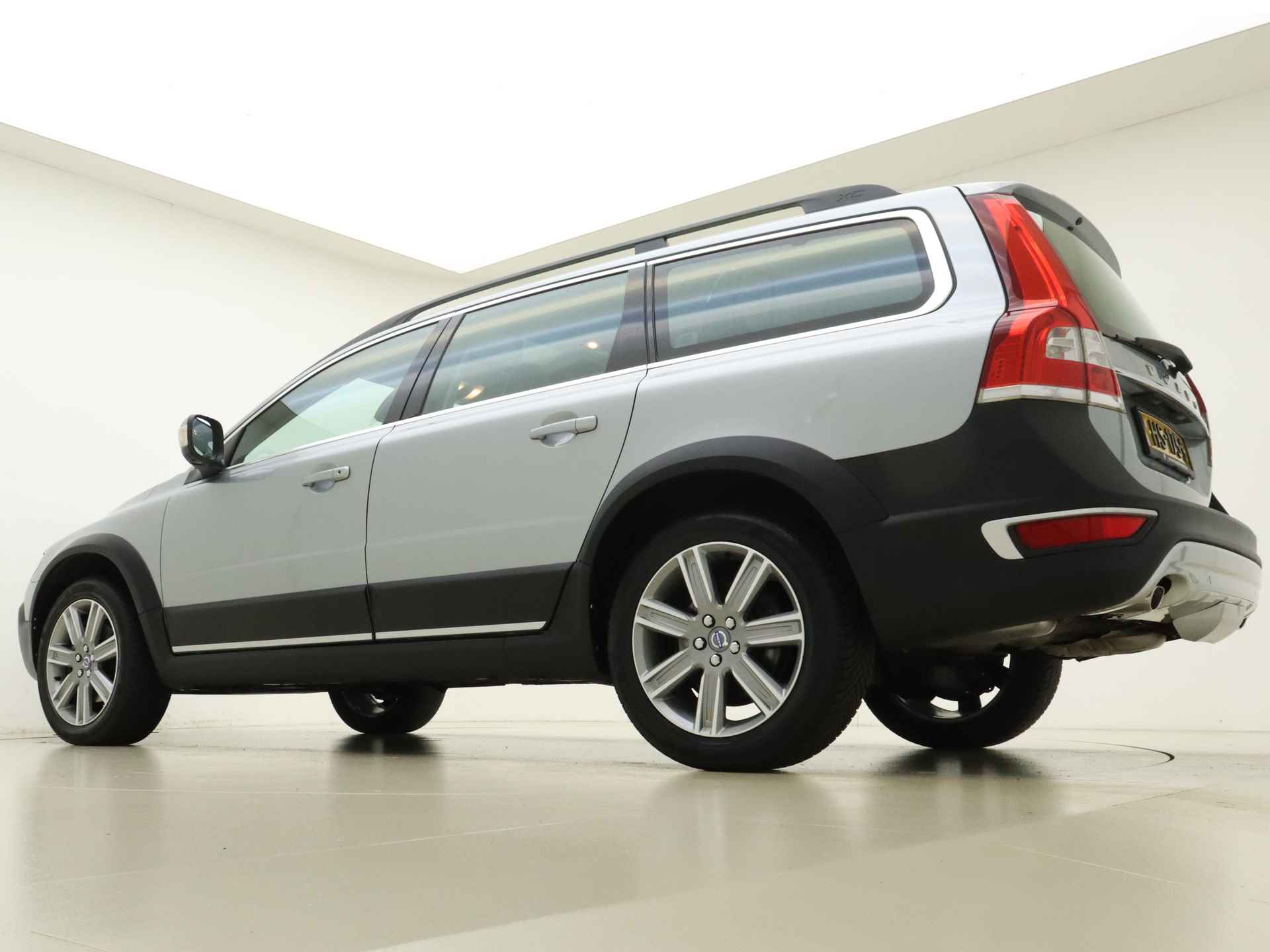 Volvo XC70 D4 181pk Inscription Edition / Open dak / Ventilatie / Adapt. Cruise / Leder Dashboard / Elektr. Stoelen / Afn. Trekhaak / Xenon / - 12/39