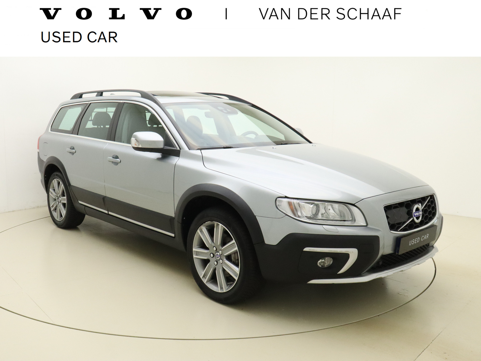 Volvo XC70 D4 181pk Inscription Edition / Open dak / Ventilatie / Adapt. Cruise / Leder Dashboard / Elektr. Stoelen / Afn. Trekhaak / Xenon /