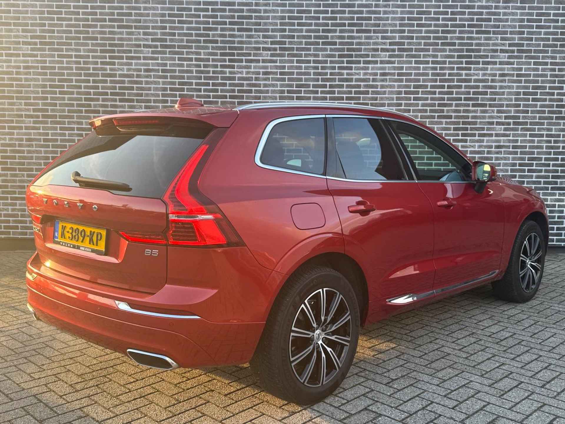 Volvo XC60 2.0 B5 Inscription | Trekhaak | Adaptive cruise control | 360 camera | Lederen bekleding | Dode hoek waarschuwing BLIS | Actieve LED koplampen | Stoel- en stuurwielverwarming | - 4/10