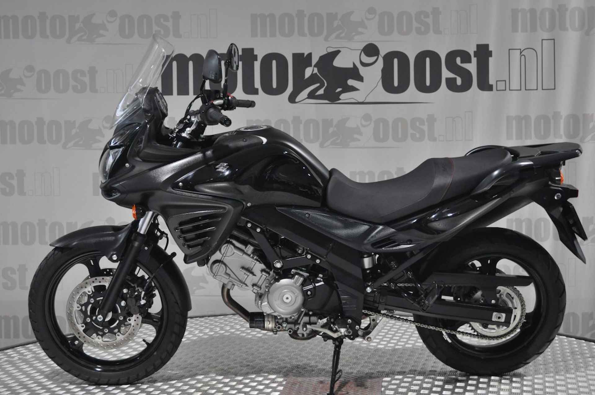 SUZUKI Dl 650 A   Abs V-STROM - 1/17