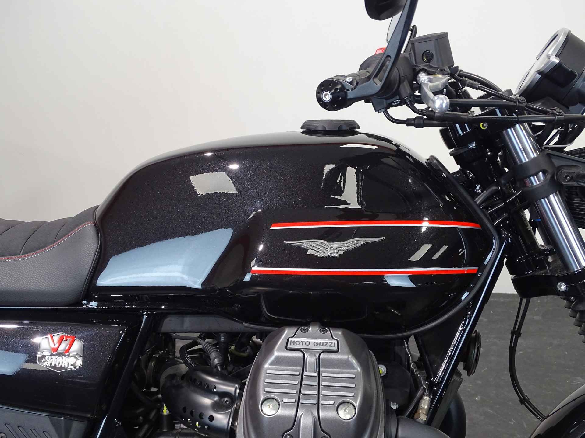 Moto Guzzi V 7 STONE SPECIAL EDITION - 5/13