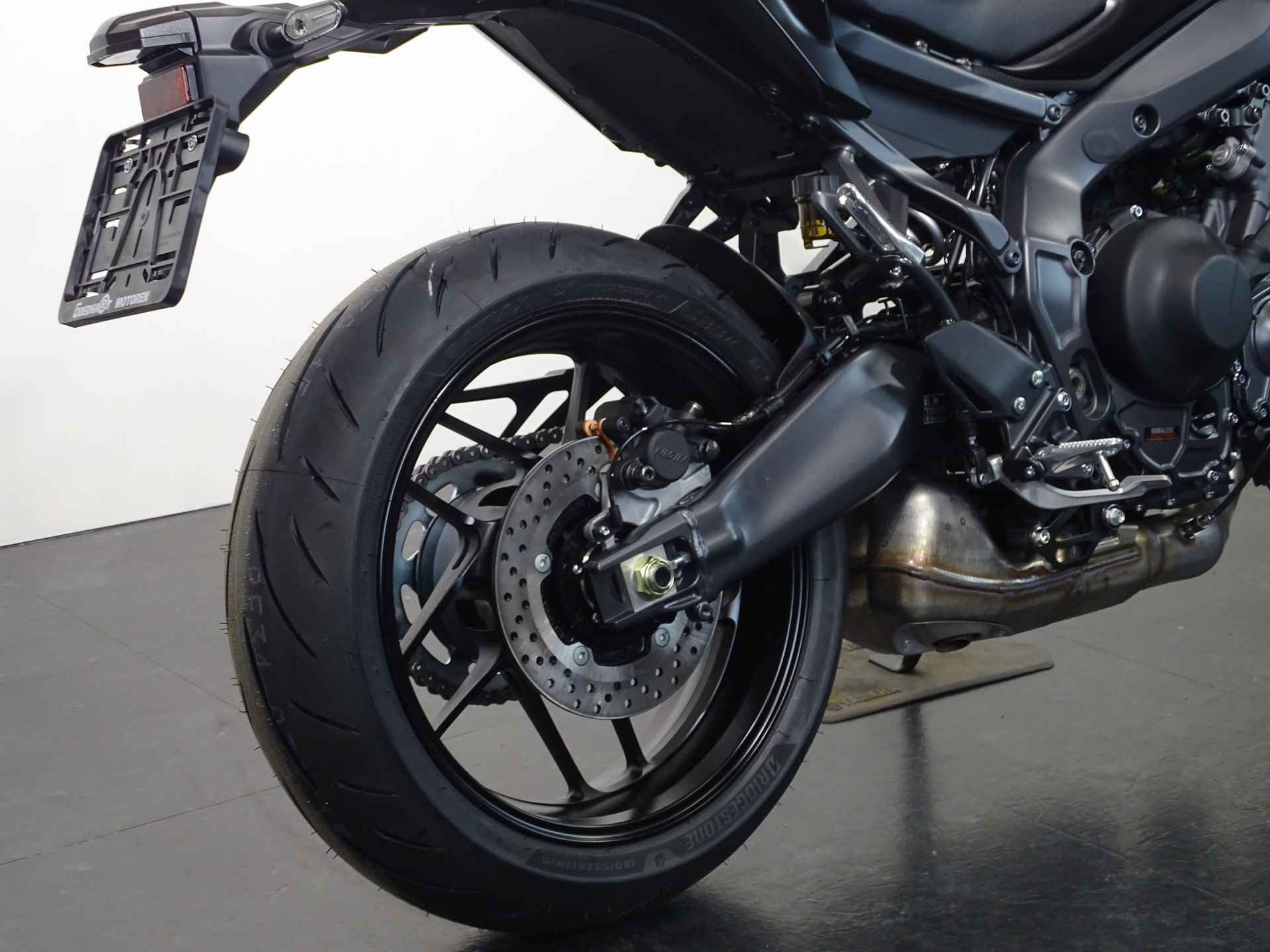 Yamaha MT-09 - 7/12