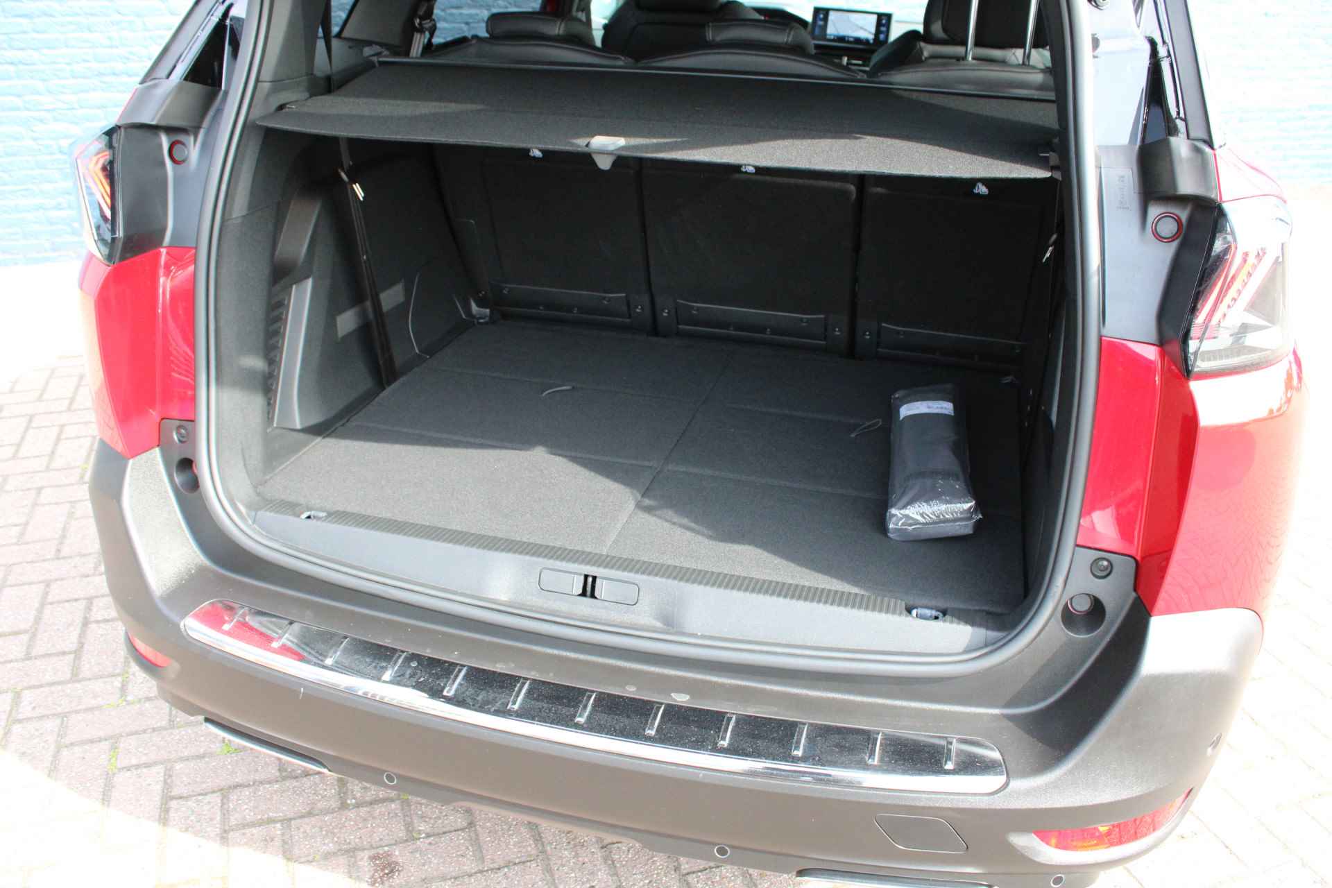 Peugeot 5008 SUV 1.6 PureTech 180pk EAT8 GT 7p | Automaat | Navigatie | Camera | Elektrische achterklep | 1.598km | - 18/42