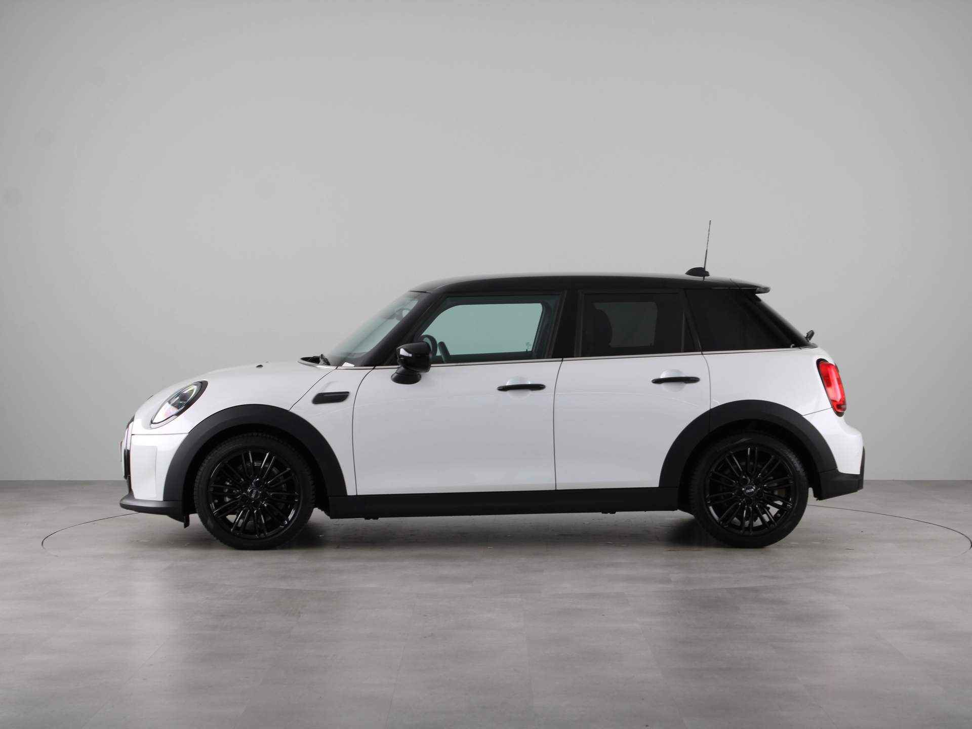 MINI 5-deurs Cooper Camden Edition Aut. - 13/23