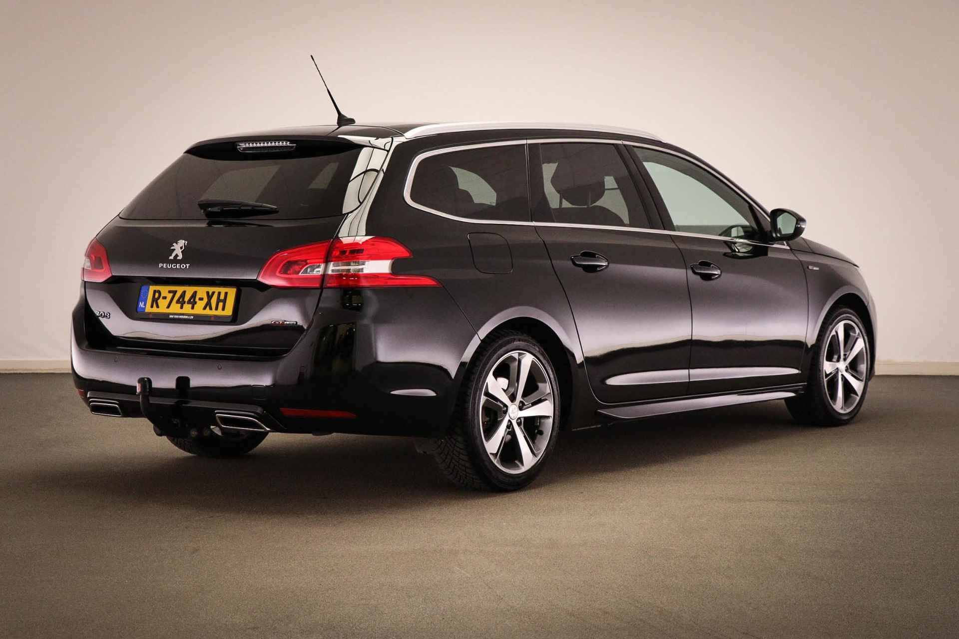 Peugeot 308 SW 1.2 PureTech GT-line | PANORAMADAK | HALF LEDER | MASSAGE | STOELVERWARMING - 2/52