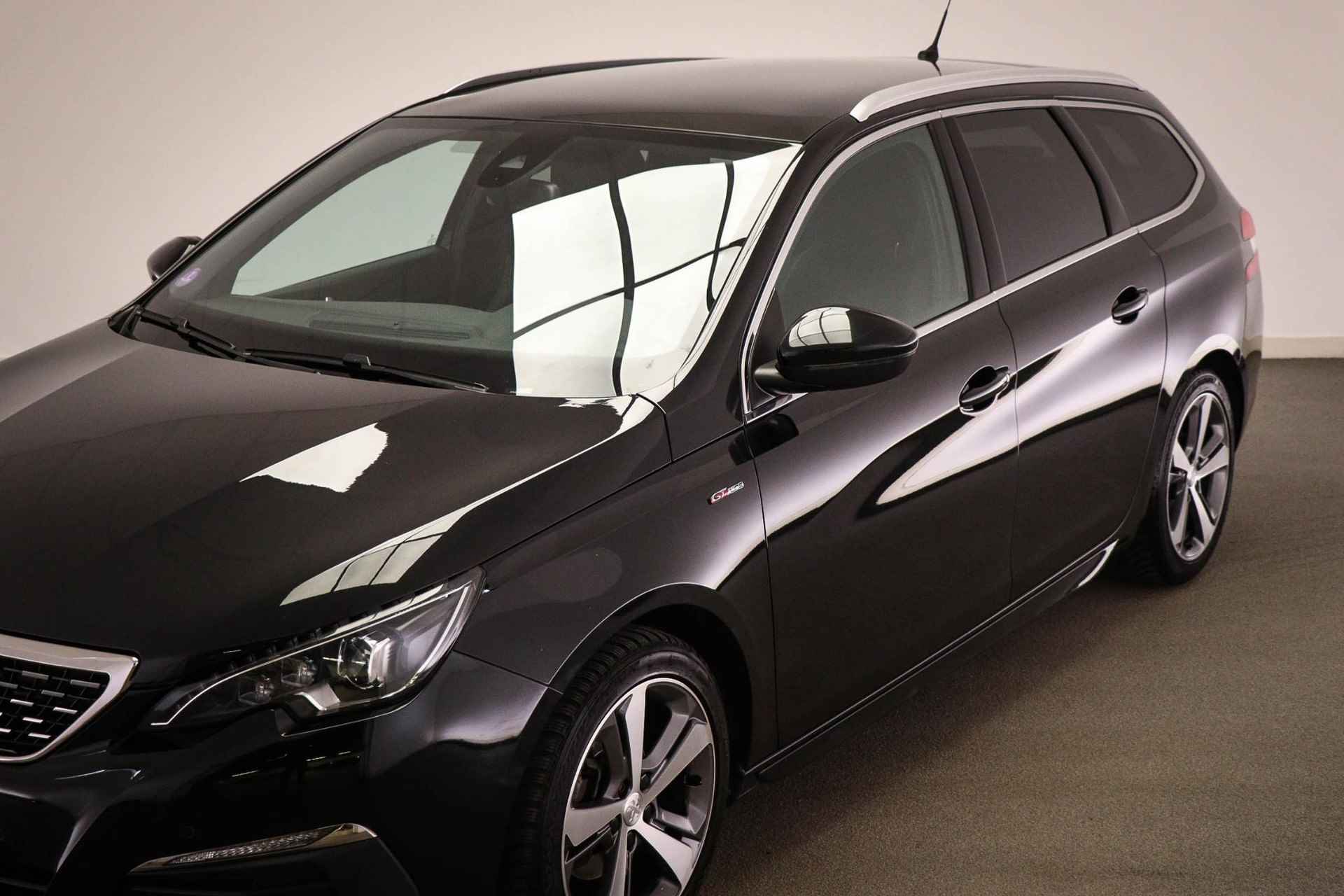 Peugeot 308 SW 1.2 PureTech GT-line | PANORAMADAK | HALF LEDER | MASSAGE | STOELVERWARMING - 18/52