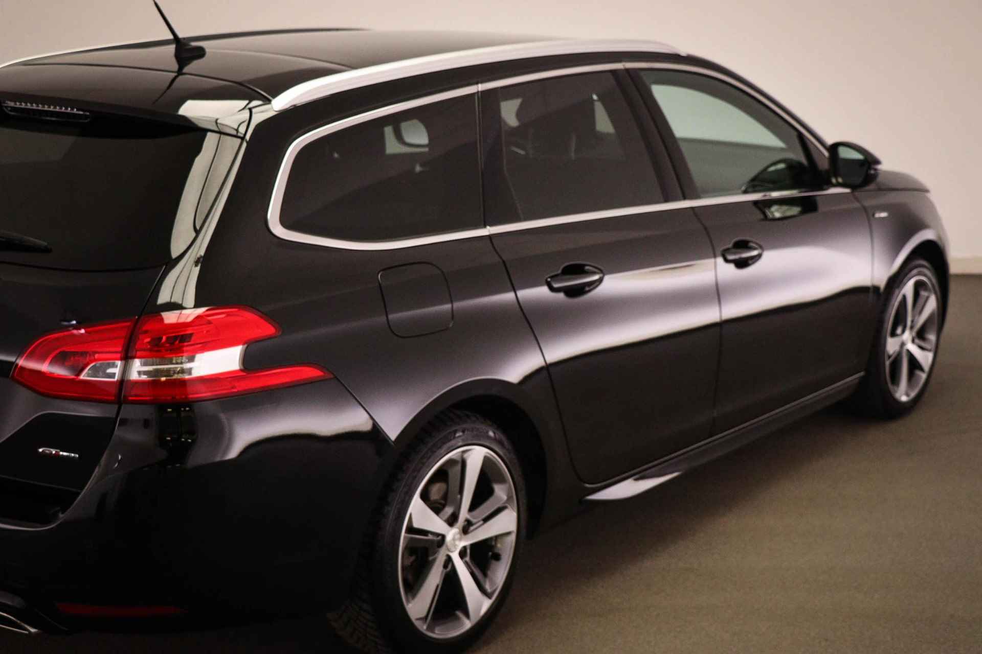 Peugeot 308 SW 1.2 PureTech GT-line | PANORAMADAK | HALF LEDER | MASSAGE | STOELVERWARMING - 22/52