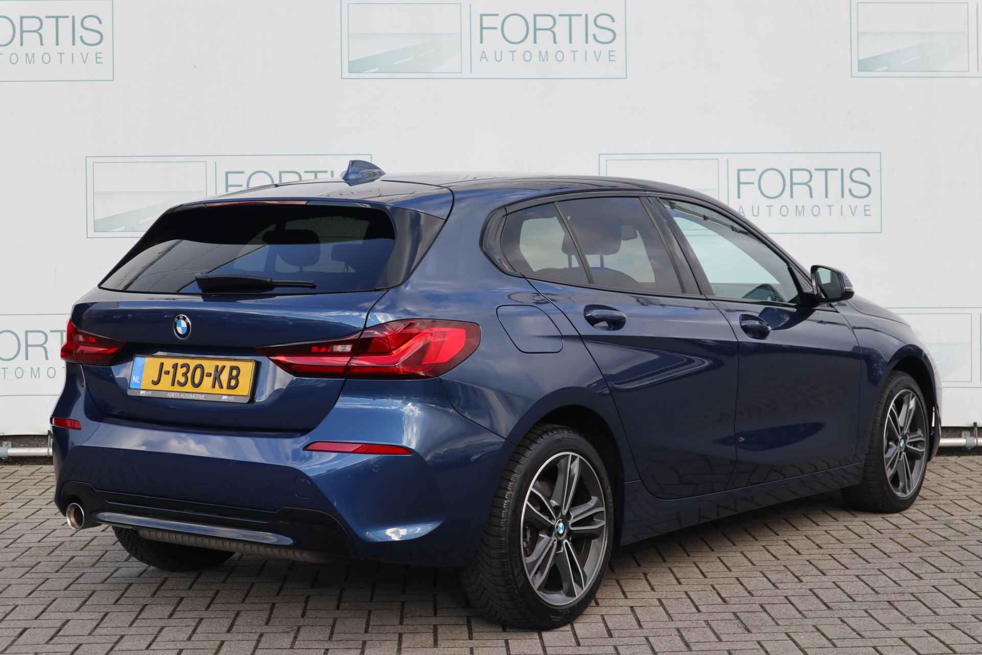 BMW 1-serie 118i Executive NL Auto! Half Leder/ Cruise/ Carplay/ Virtual Cockpit/ LED/ LMV/ Navi/ PDC/ - 3/42