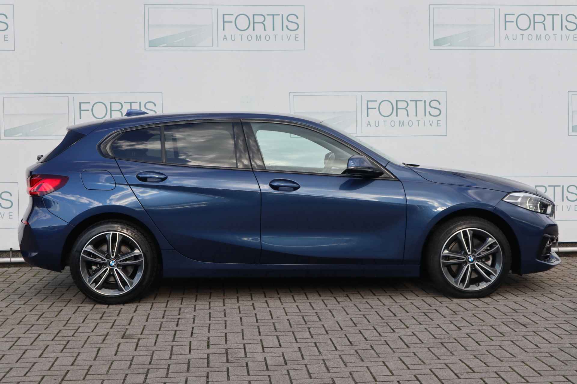 BMW 1-serie 118i Executive NL Auto! Half Leder/ Cruise/ Carplay/ Virtual Cockpit/ LED/ LMV/ Navi/ PDC/ - 26/42