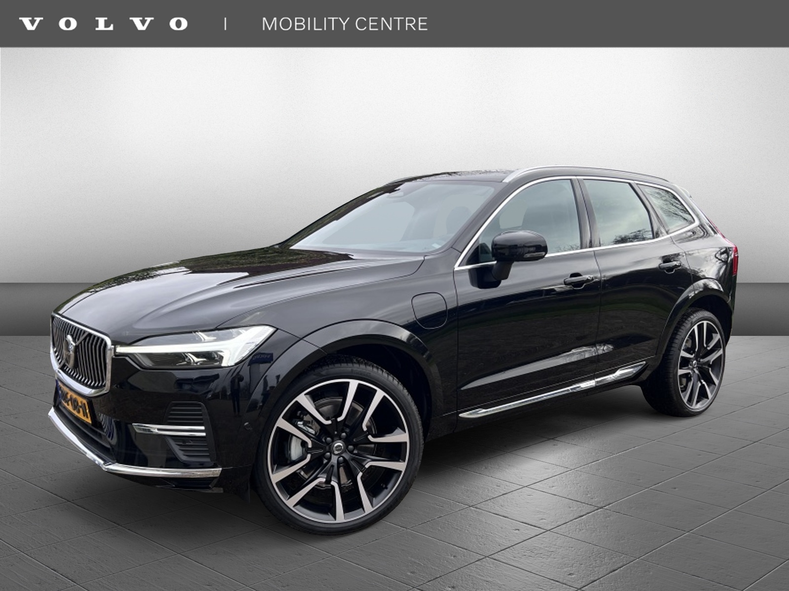 Volvo XC60 2.0 T6 AWD U. Bright | Demo deal| Luchtvering | 360 camera | HUD