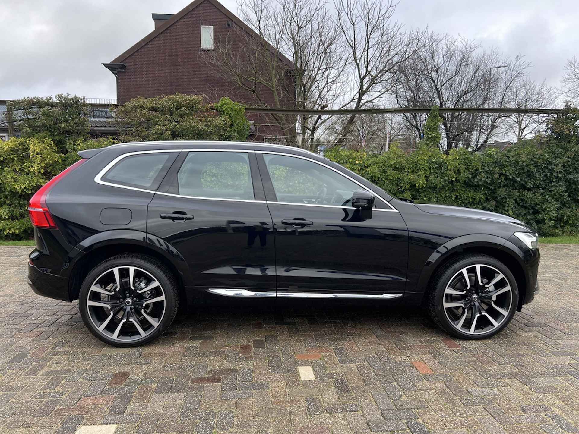 Volvo XC60 2.0 T6 AWD U. Bright | Demo deal| Luchtvering | 360 camera | HUD - 6/22