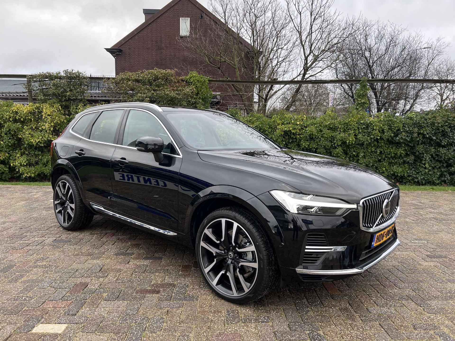 Volvo XC60 2.0 T6 AWD U. Bright | Demo deal| Luchtvering | 360 camera | HUD - 7/22