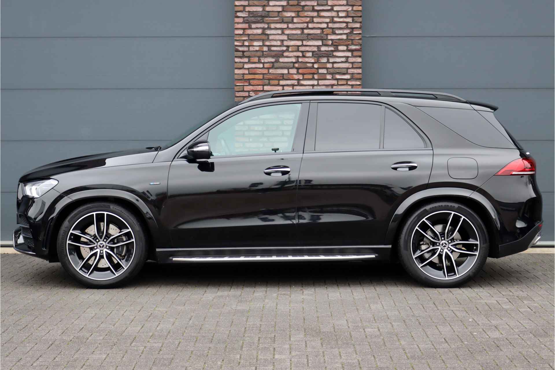 Mercedes-Benz GLE 350 de 4-MATIC AMG Line Aut9 | Luchtvering | Surround Camera | Burmester | Panoramadak | Keyless Go | Memory | Air-Balance-pakket | Dodehoekassistent | - 10/50