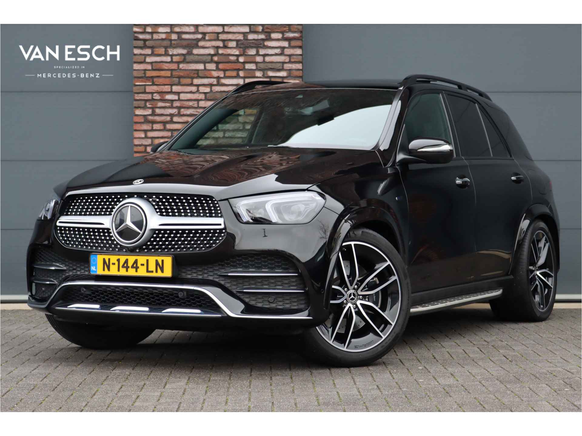 Mercedes-Benz GLE 350 de 4-MATIC AMG Line Aut9 | Luchtvering | Surround Camera | Burmester | Panoramadak | Keyless Go | Memory | Air-Balance-pakket | Dodehoekassistent | - 1/50