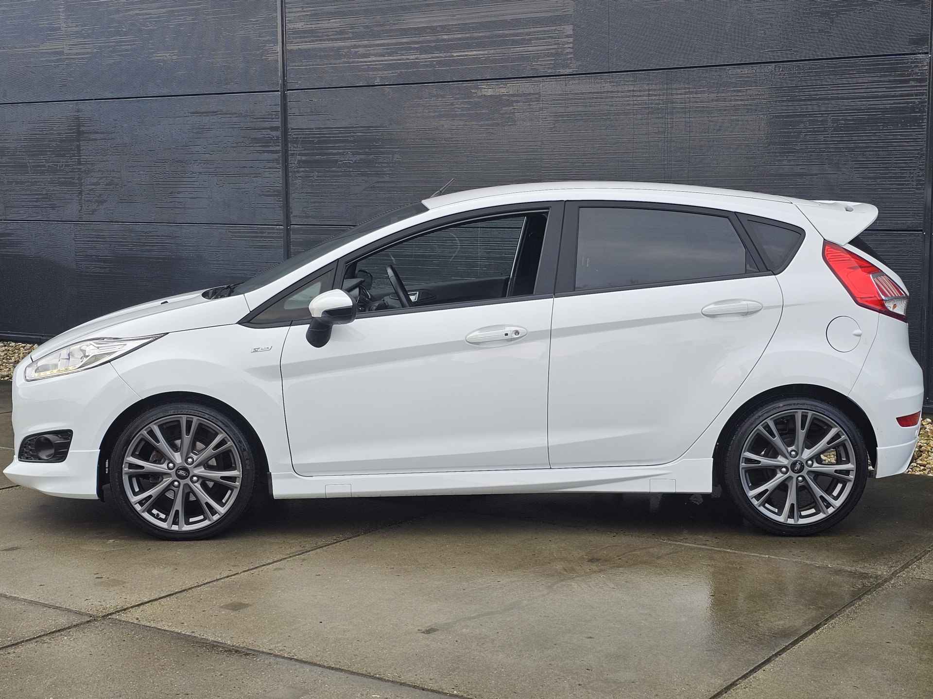 Ford Fiesta 1.0 EcoBoost ST Line Zeer nette auto | Climate Control | Parkeersensoren achter | - 5/44