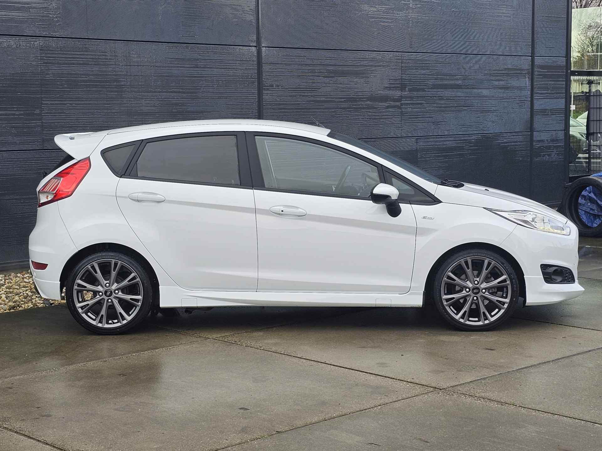 Ford Fiesta 1.0 EcoBoost ST Line Zeer nette auto | Climate Control | Parkeersensoren achter | - 9/44