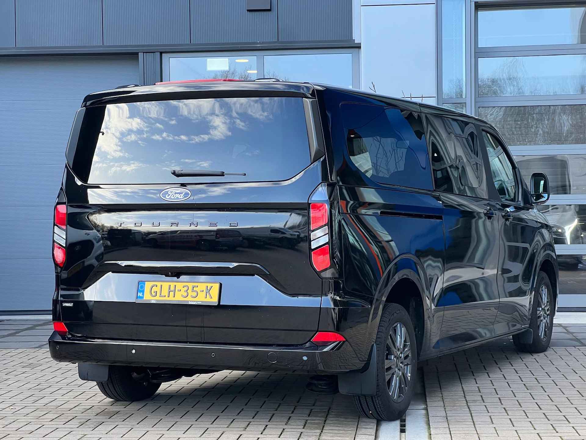 Ford Tourneo Custom PHEV 233PK Titanium L2 | Geel kenteken | Incl. BPM & BTW | 8 Persoons | Ford Protect 07-2029 | Zeer Luxe | - 5/53