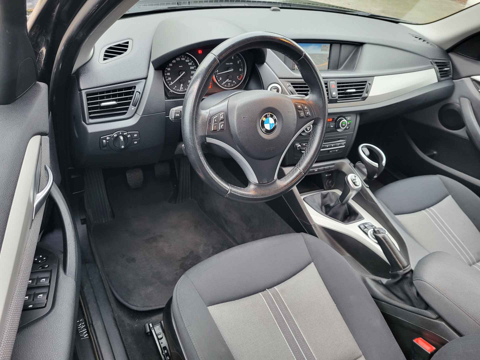 BMW X1 sDrive18i 150 PK Executive, Climate, Cruise, Navi, Rijklaar met beurt & garantie! - 10/35