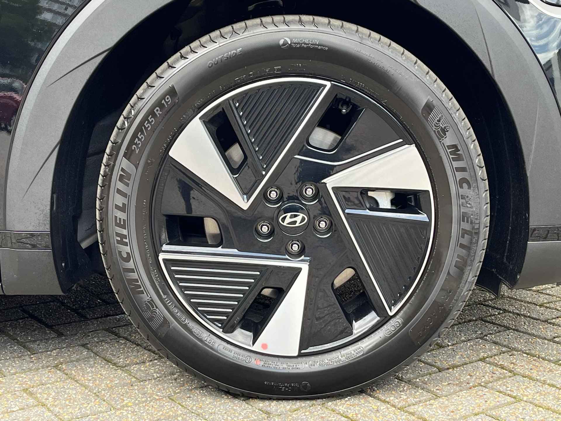 Hyundai IONIQ 5 Connect + 84 kWh | NIEUW MODEL | €6075 KORTING  | STOEL/-STUUR VERWARMING | WARMTEPOMP | - 10/45