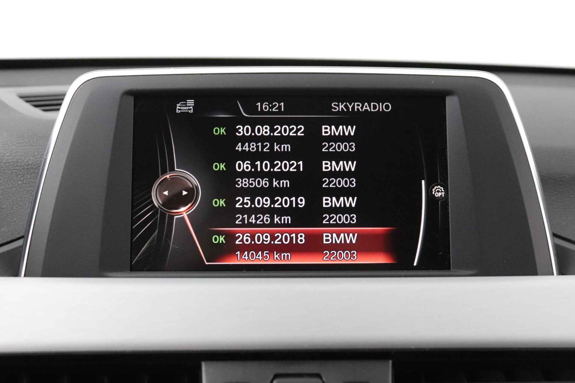 BMW X1 sDrive20i | 192PK | 1e Eigenaar| Dealeronderhouden|  Parel Wit Metallic| LED Koplampen| - 26/45