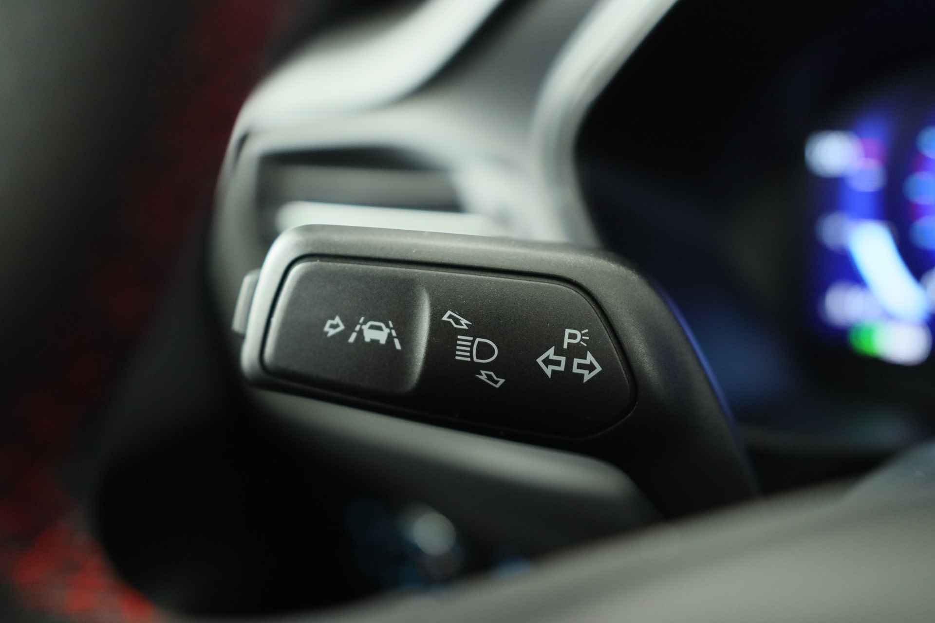 Ford Focus Wagon 1.0 EcoBoost Hybrid ST Line X | Direct Leverbaar! | Drivers Assistance Pack | Winter Pack | 18'' Lichtmetalen Velgen | Pan - 35/38