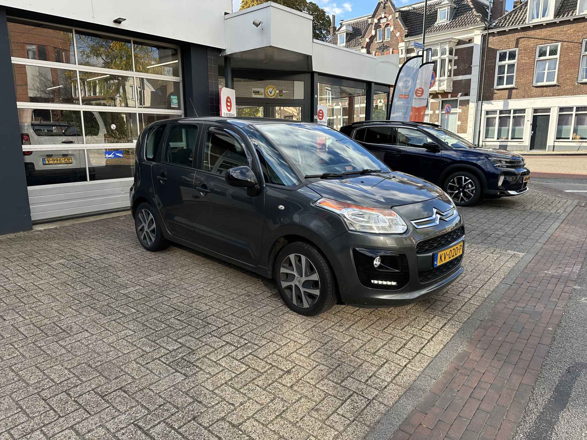 Citroën C3 Picasso 1.2 PureTech Tendance All-in prijs Airco/Trekhaak/Cruise/Parkeer sensoren - 6/17