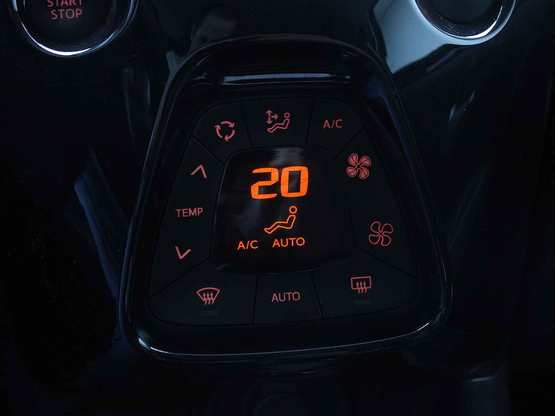Toyota Aygo 1.0 VVT-i x-clusiv Automaat, Camera, Navigatie, Keyless - 17/21