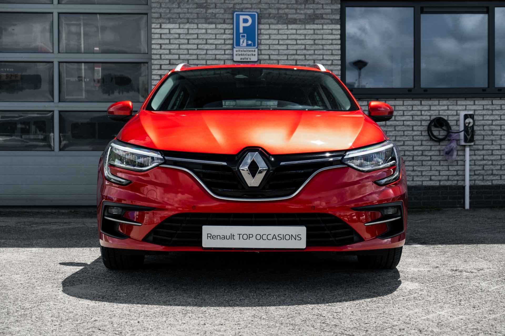 Renault Mégane Estate 1.6 E-Tech Plug-In Hybrid 160 PK Intens | PHEV | automaat | Stuur-en stoelverwarming | incl. Bovag rijklaarpakket met 12 maanden garantie | - 3/51