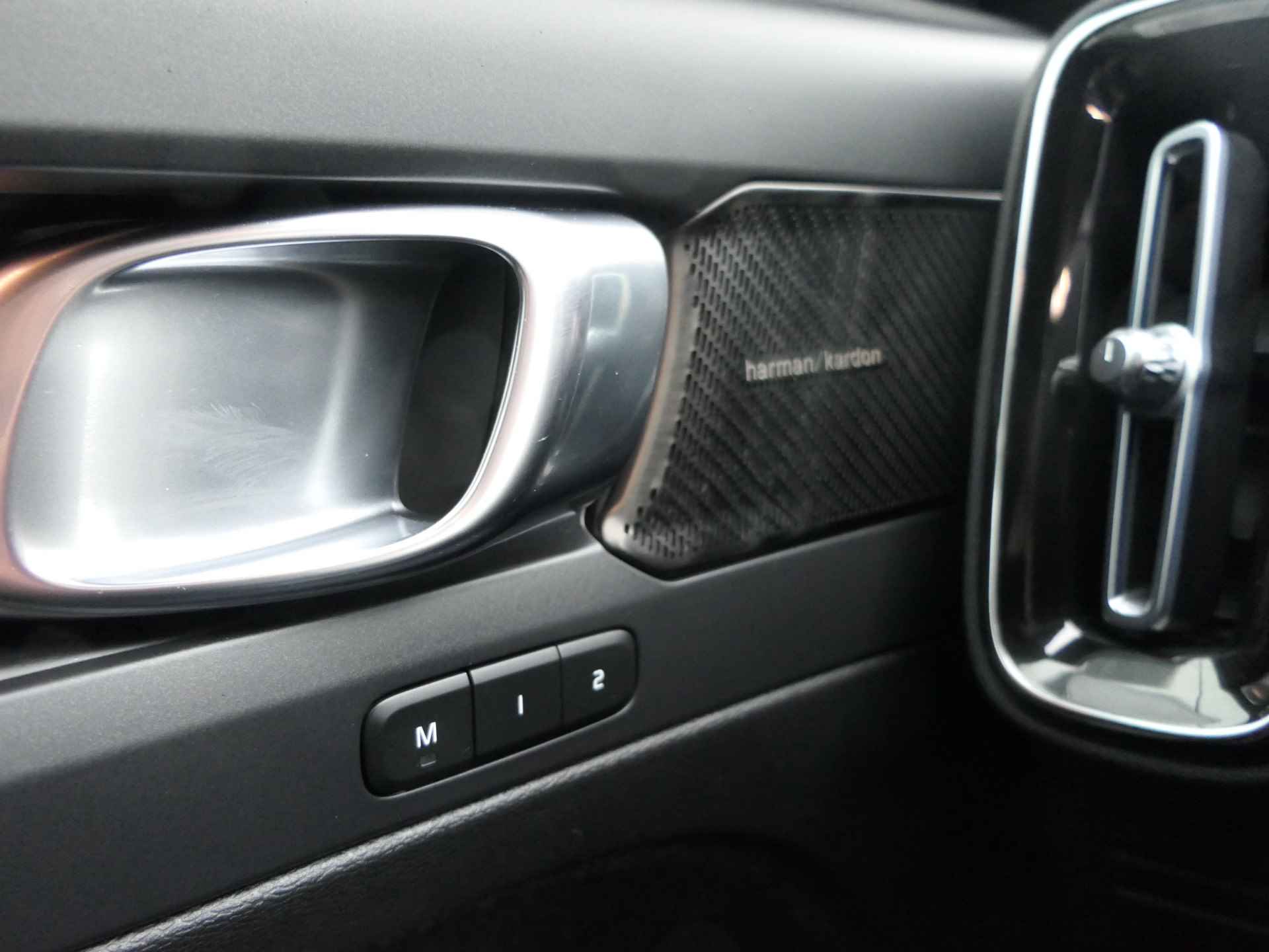 Volvo XC40 Recharge Pro | Panoramadak | Harman/Kardon | 360 Camera | Keyless | Elektrische Voorstoelen | Warmtepomp - 32/39