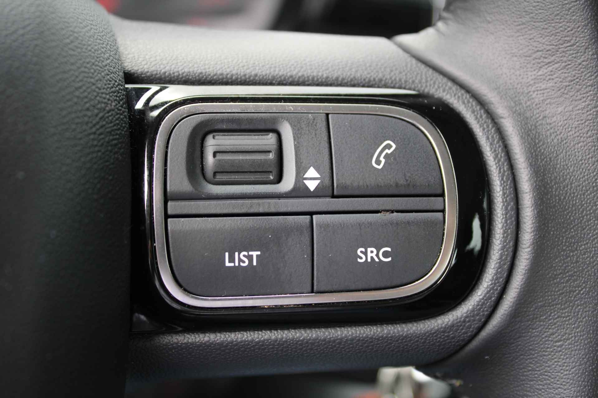 Citroën C3 C3 1.2 110pk Shine | LED KOPLAMPEN | PDC | CARPLAY/ANDROID AUTO | NAVI | CLIMATE CONTROL | CRUISE | - 25/34