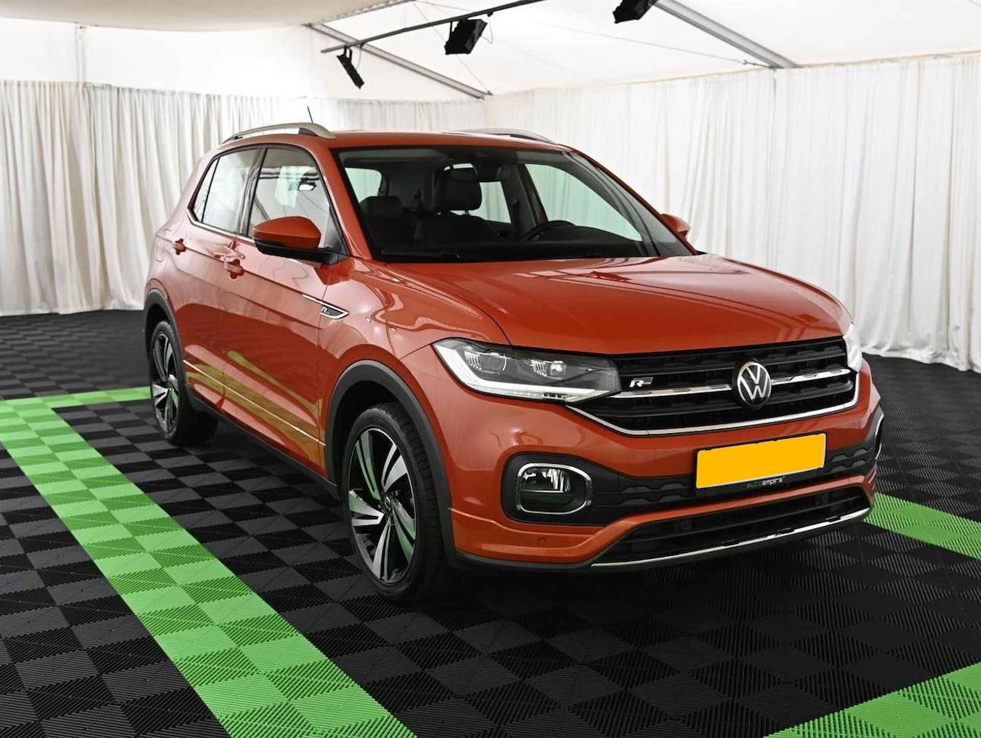 Volkswagen T-Cross 1.0 TSI R-LINE AUTOMAAT Dodehoeksensoren | Camera | Navi | Keyless - 5/27