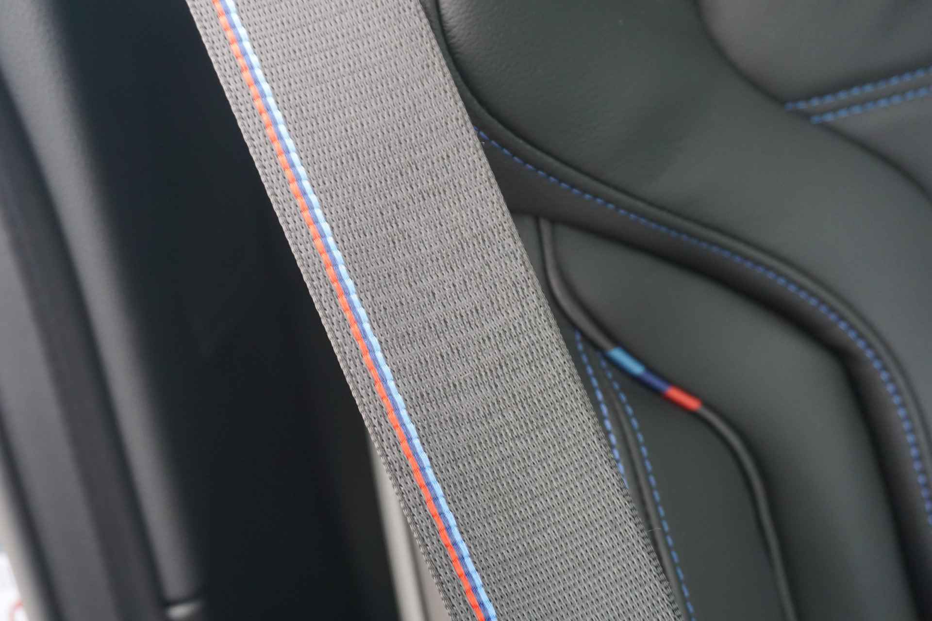 BMW M2 Coupé Harman Kardon / Comfort Acces / M Driver's PAckage / Elektrische Stoelen / Stoel- en Stuurverwarming - 12/33