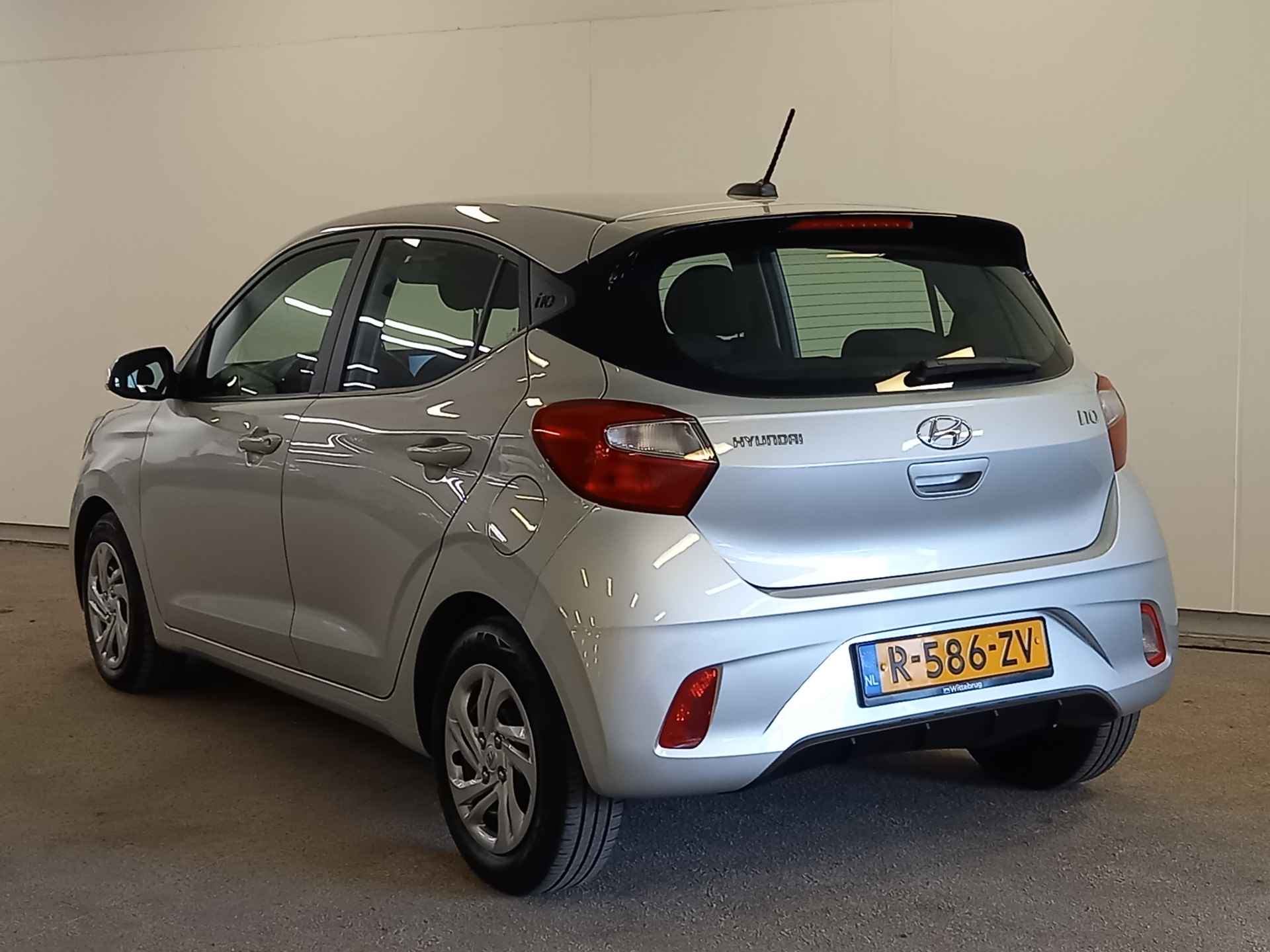 Hyundai i10 1.0 Comfort Premium pakket ! - 5/34