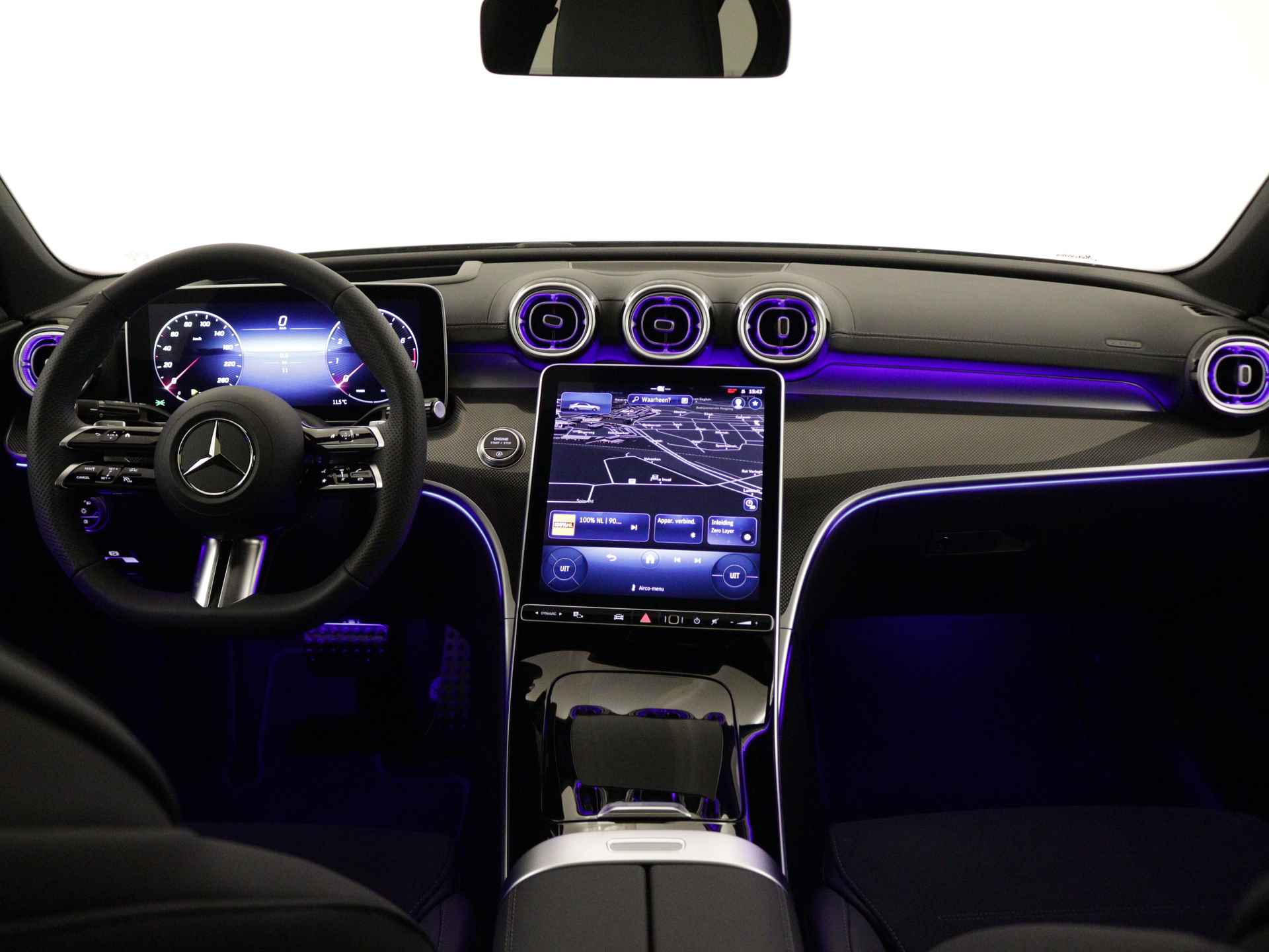 Mercedes-Benz C-Klasse 200 AMG Line | Nightpakket | Memorypakket | Parkeerpakket met 360°-camera | Head-up display | Premium sfeerverlichting | DIGITAL LIGHT | USB-pakket | Panoramaschuifdak | - 30/39