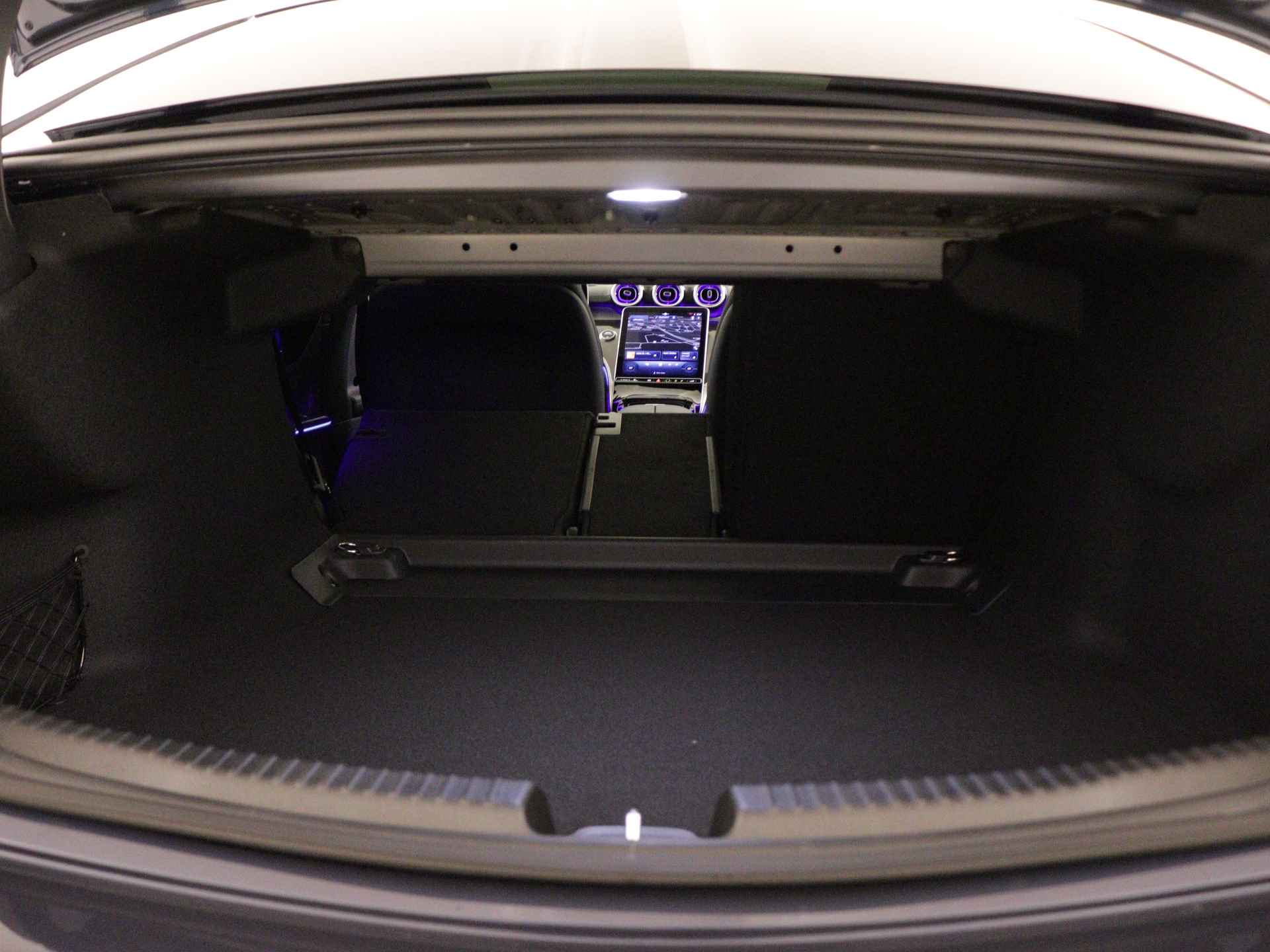 Mercedes-Benz C-Klasse 200 AMG Line | Nightpakket | Memorypakket | Parkeerpakket met 360°-camera | Head-up display | Premium sfeerverlichting | DIGITAL LIGHT | USB-pakket | Panoramaschuifdak | - 34/39