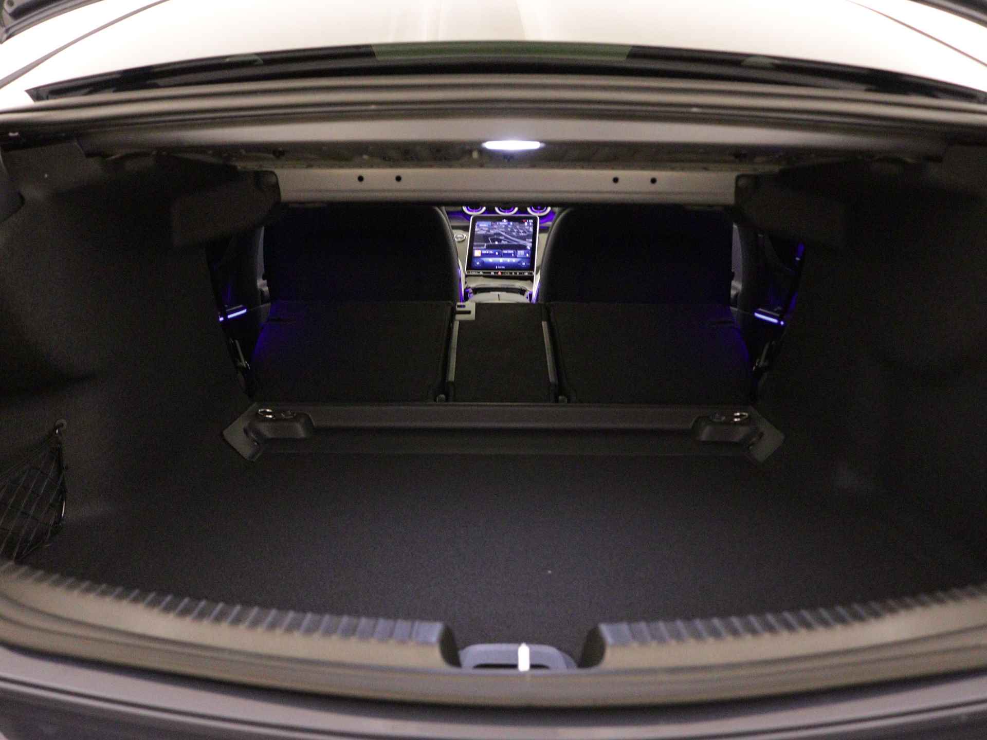 Mercedes-Benz C-Klasse 200 AMG Line | Nightpakket | Memorypakket | Parkeerpakket met 360°-camera | Head-up display | Premium sfeerverlichting | DIGITAL LIGHT | USB-pakket | Panoramaschuifdak | - 35/39
