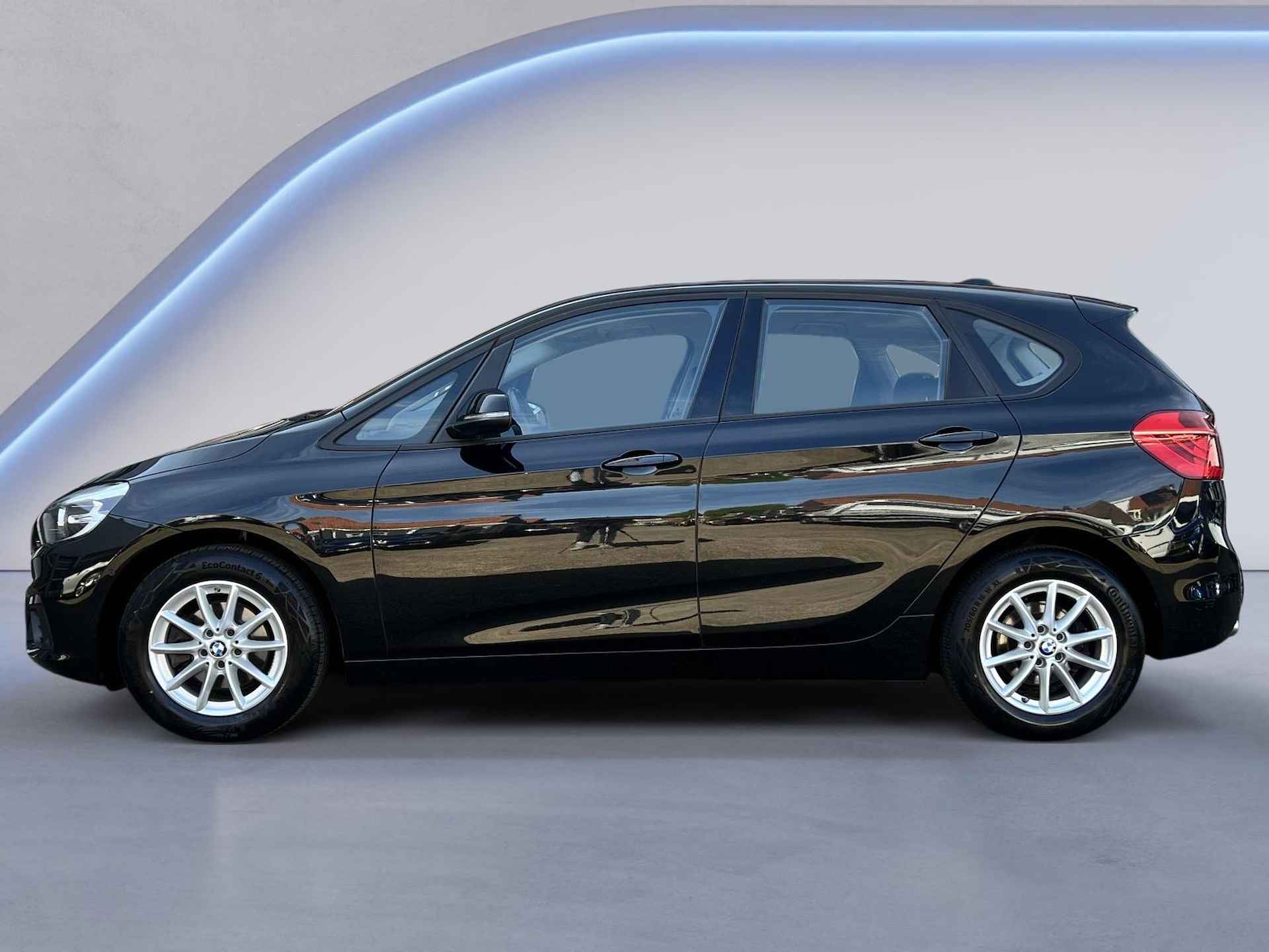 BMW 2-serie Active Tourer 218i Executive Parksens V+A, AppleCarplay, Stoelverwarming, Cruise Control, Climate Control, Keyless (MET GARANTIE*) - 2/35