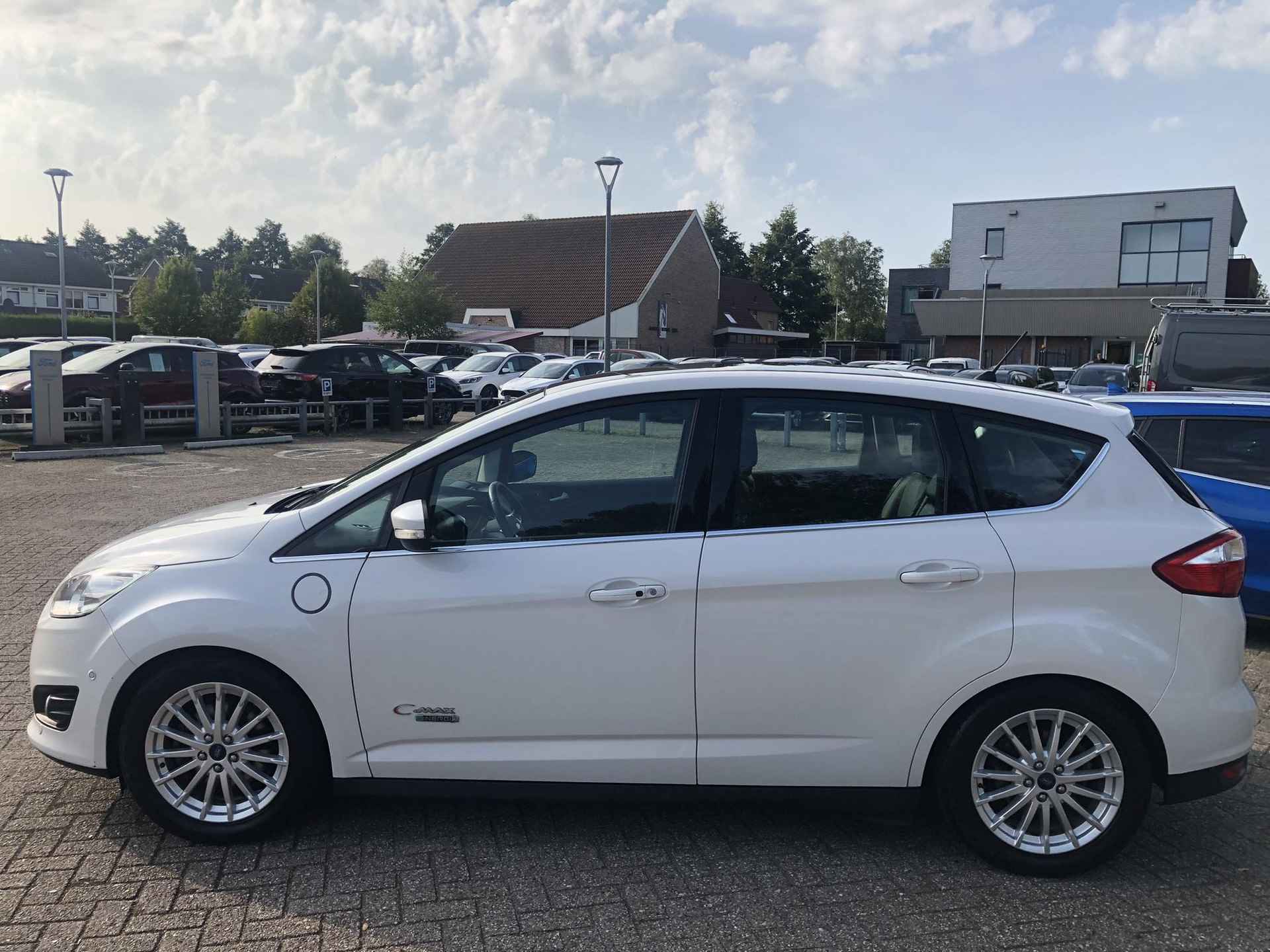 Ford C-Max 2.0 Plug-in Hybrid Titanium Plus 184pk Automaat | Panorama dak | Elektrische Achterklep | Achteruitrijcamera | Stoelverwarming - 5/30