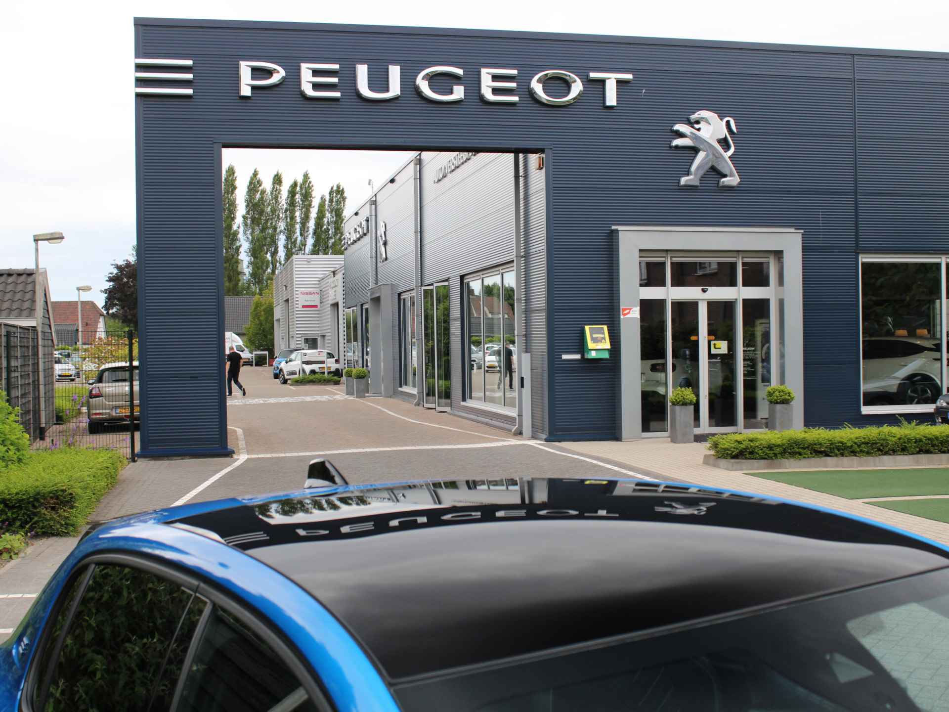 Peugeot e-208 EV GT 51 kWh 156PK (WLTP 410km) € 2.000,- subsidie mogelijk GT Alcantara Bekleding, El. stoel met massage, Panoramadak, Rondom View Camera - 18/64