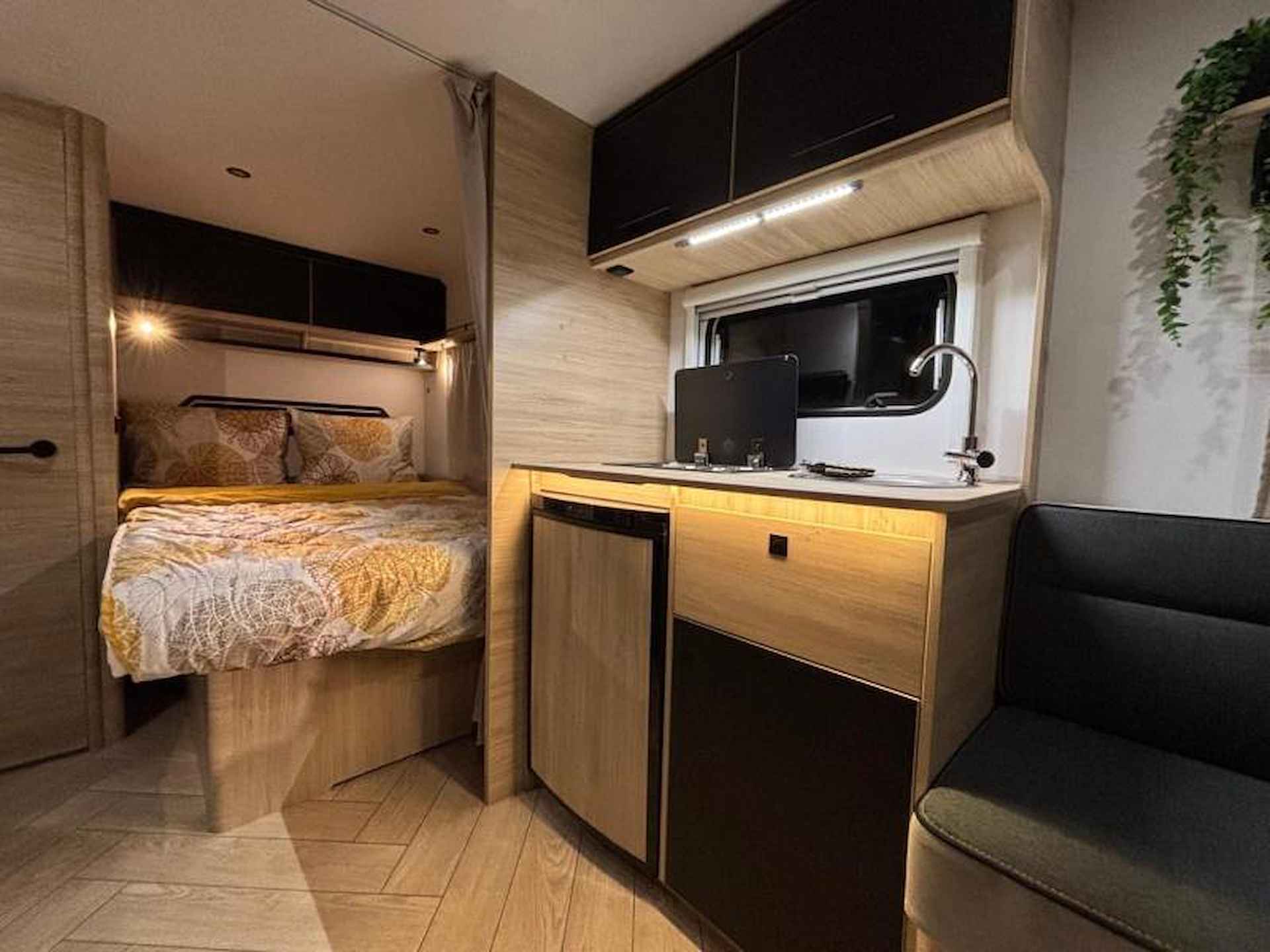 Caravelair Sport Line  Anniversary Frans bed - 7/13