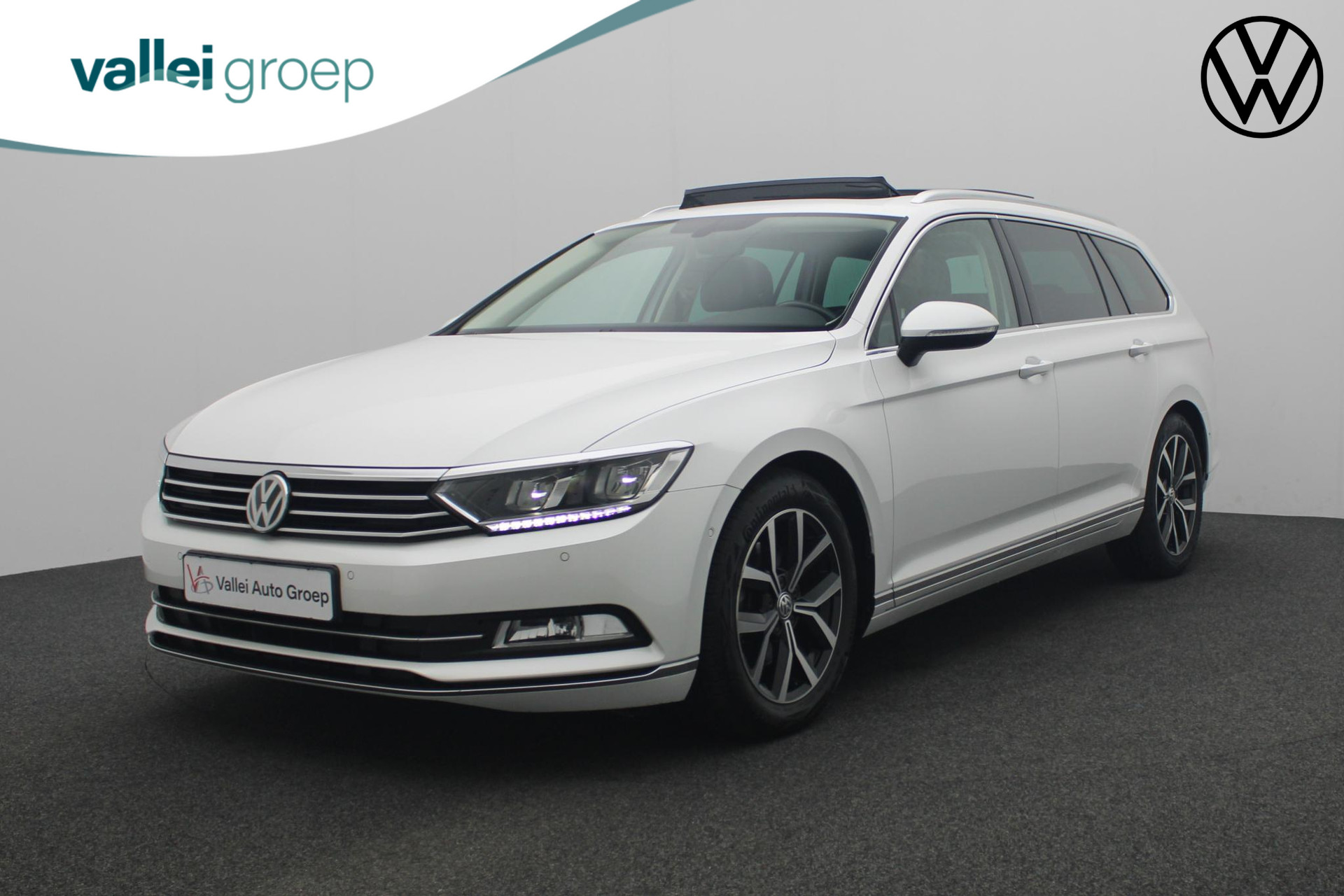 Volkswagen Passat Variant 1.4 TSI 150PK ACT Highline - Origineel NL | Pano | Navi | Leder/alcantara | ACC | Clima | 17 inch