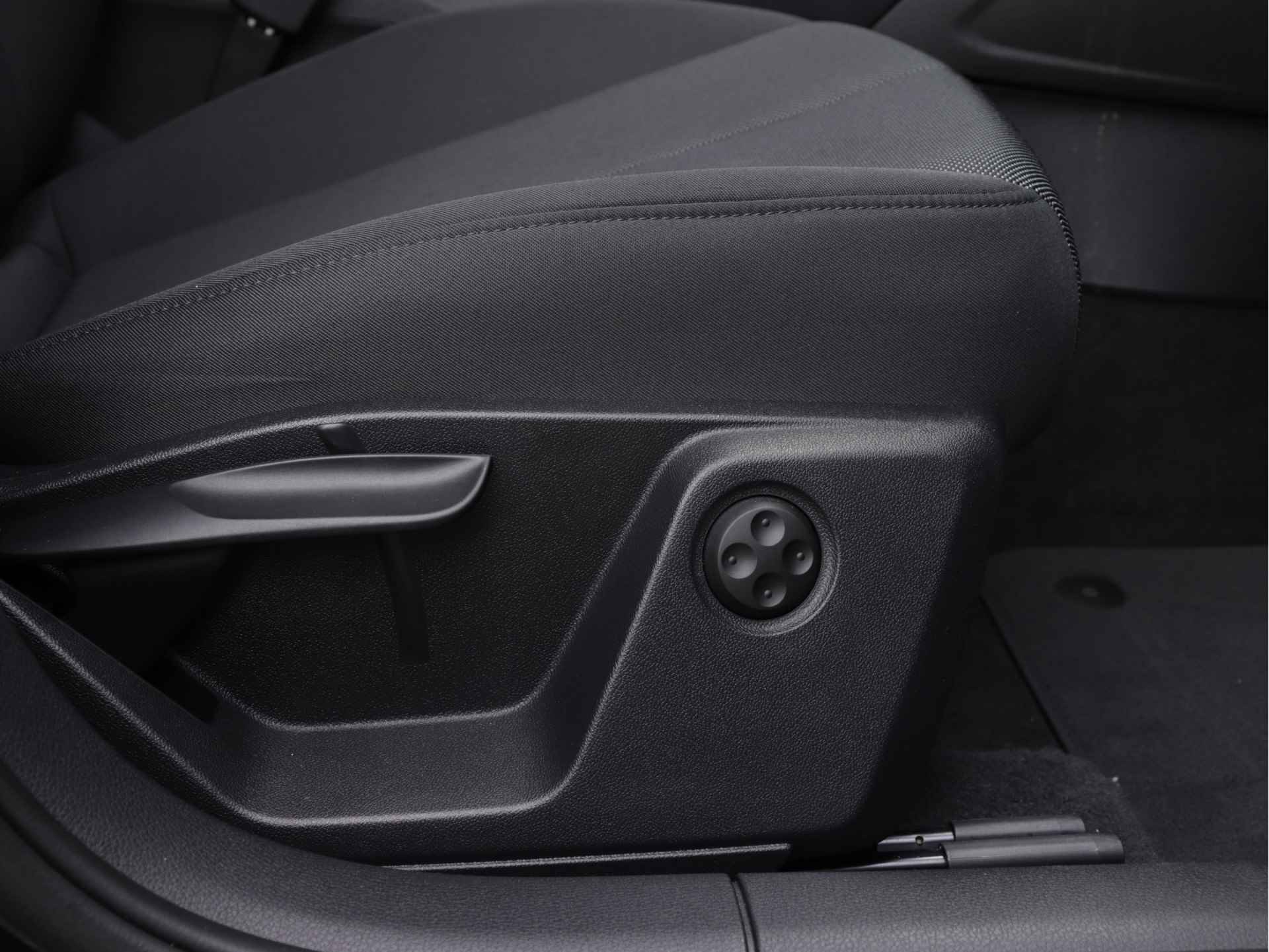 Audi Q2 30 TFSI Advanced edition 110pk | Stoelverwarming | Camera | Adaptive Cruise | Smartphone interface | - 13/37