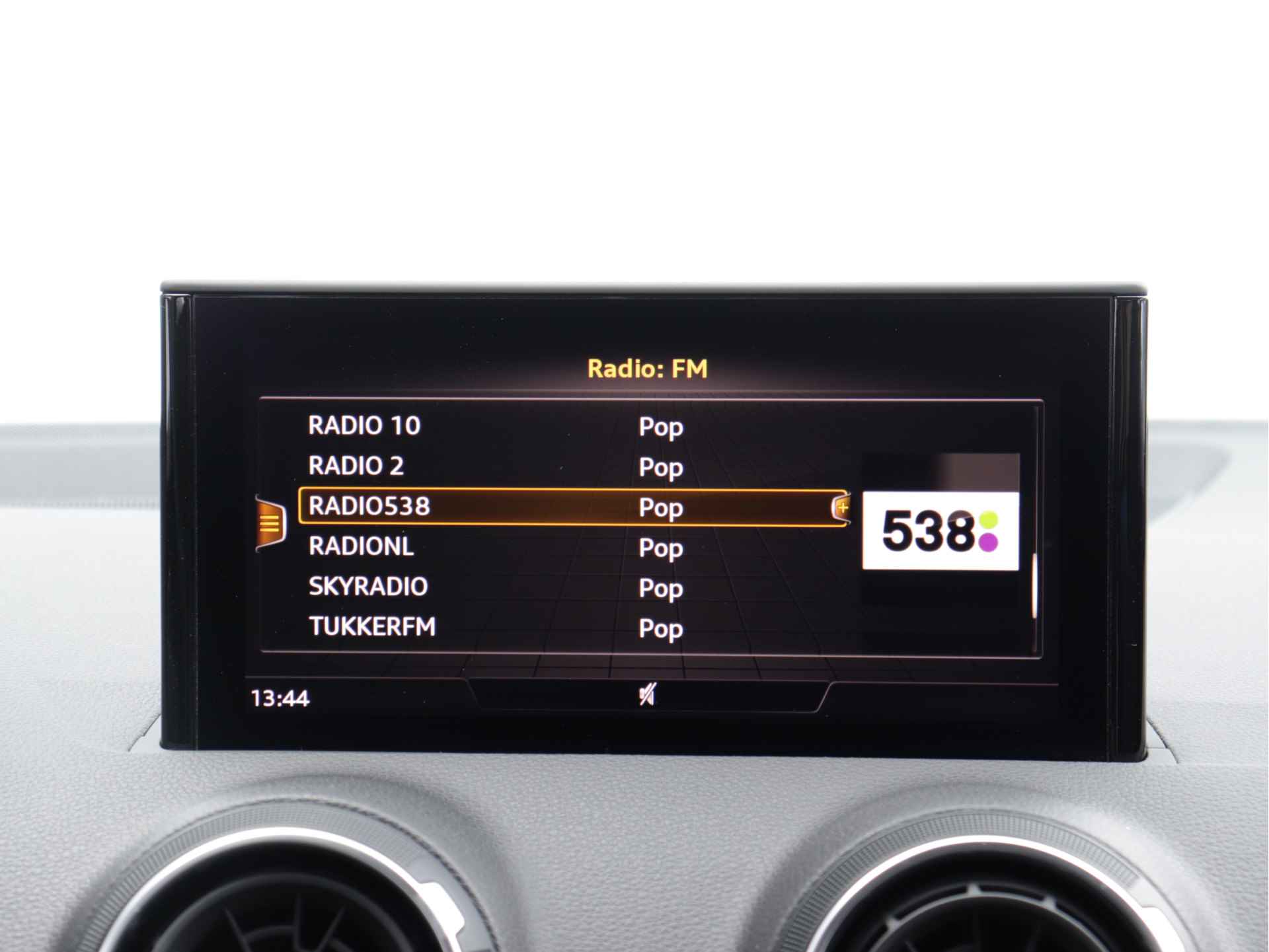 Audi Q2 30 TFSI Advanced edition 110pk | Stoelverwarming | Camera | Adaptive Cruise | Smartphone interface | - 19/37