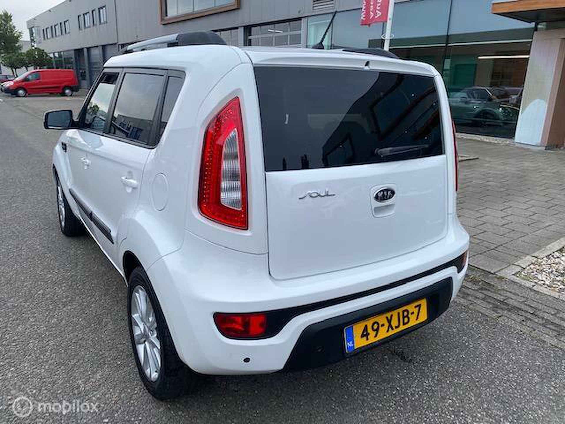 Kia Soul 1.6 Rhythm  Automaat , Hoge instap , Navigatie , Bluetooth , Cruise & Climate controle , Parkeerhulp , Lage km stand !! - 3/34